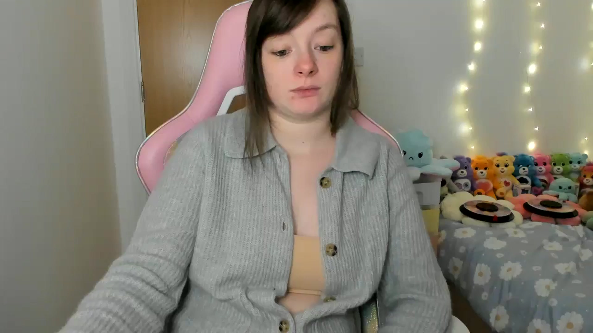 Gallery image thumbnail from JessieBear_'s myfreecams stream on, 01/07/2025, 17:51 image 20 of 20