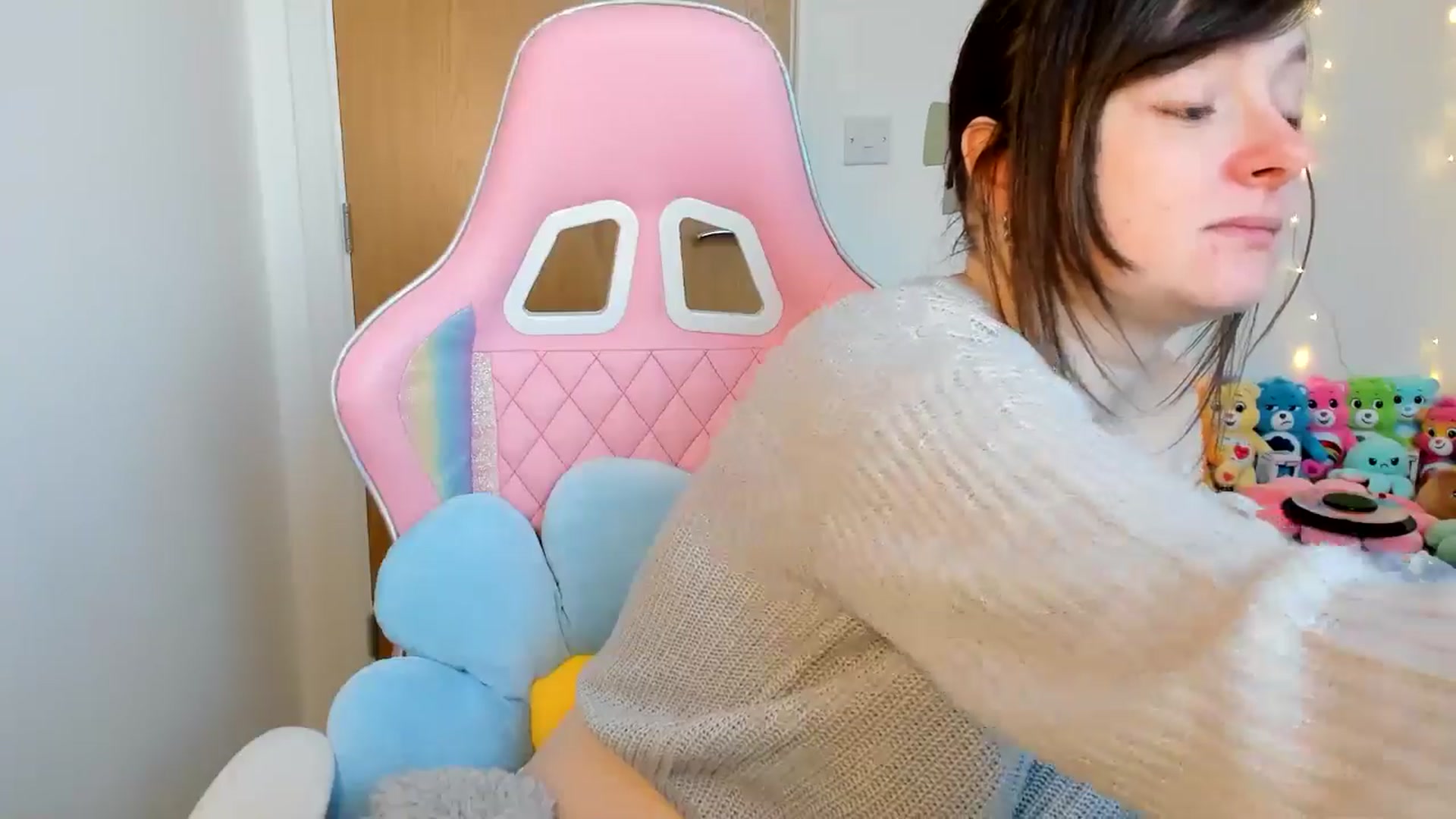 Gallery image thumbnail from JessieBear_'s myfreecams stream on, 01/09/2025, 15:57 image 13 of 20