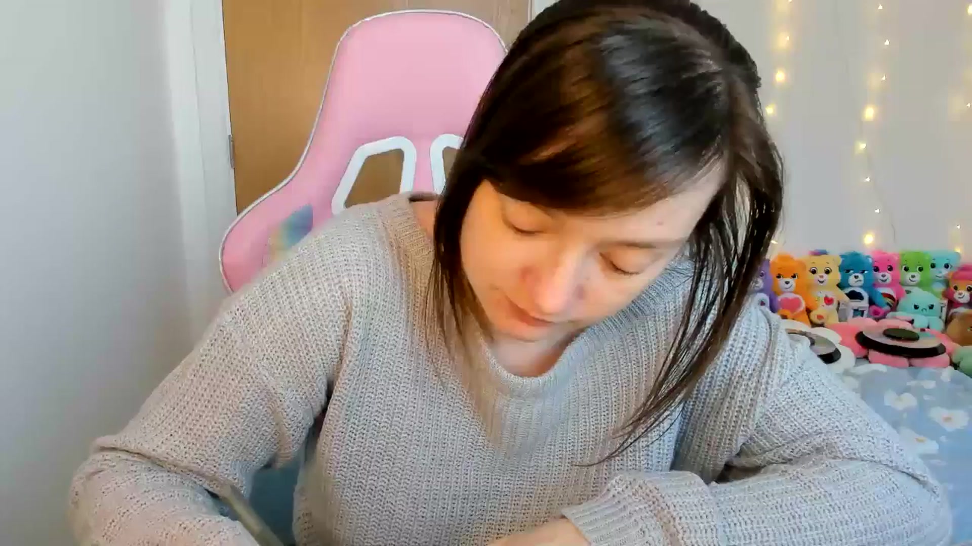 Gallery image thumbnail from JessieBear_'s myfreecams stream on, 01/09/2025, 15:57 image 7 of 20
