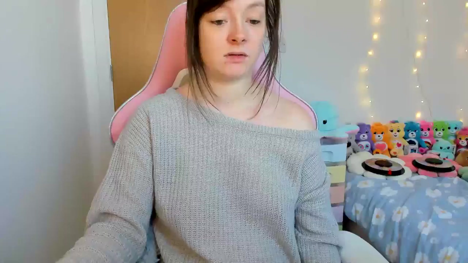 Gallery image thumbnail from JessieBear_'s myfreecams stream on, 01/09/2025, 15:57 image 2 of 20