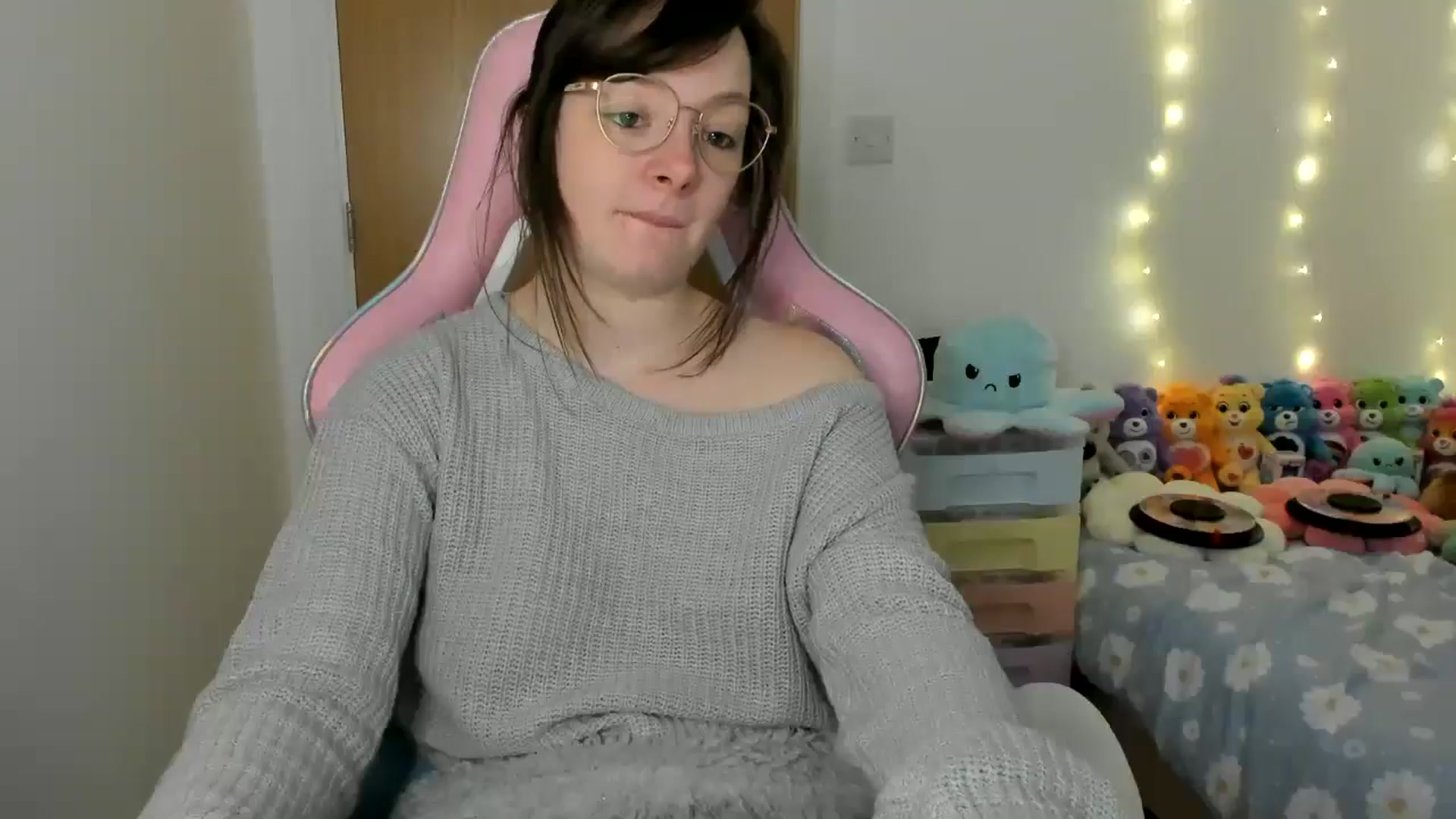Gallery image thumbnail from JessieBear_'s myfreecams stream on, 01/09/2025, 17:31 image 3 of 20