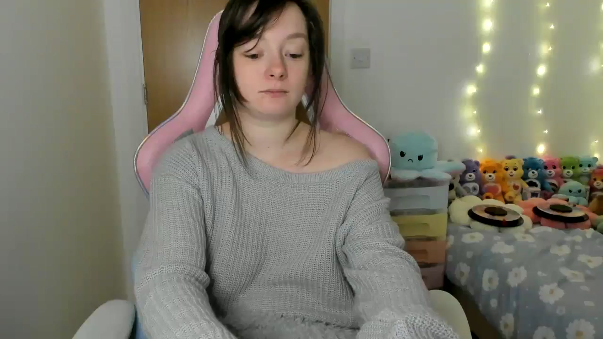 Gallery image thumbnail from JessieBear_'s myfreecams stream on, 01/09/2025, 17:31 image 18 of 20