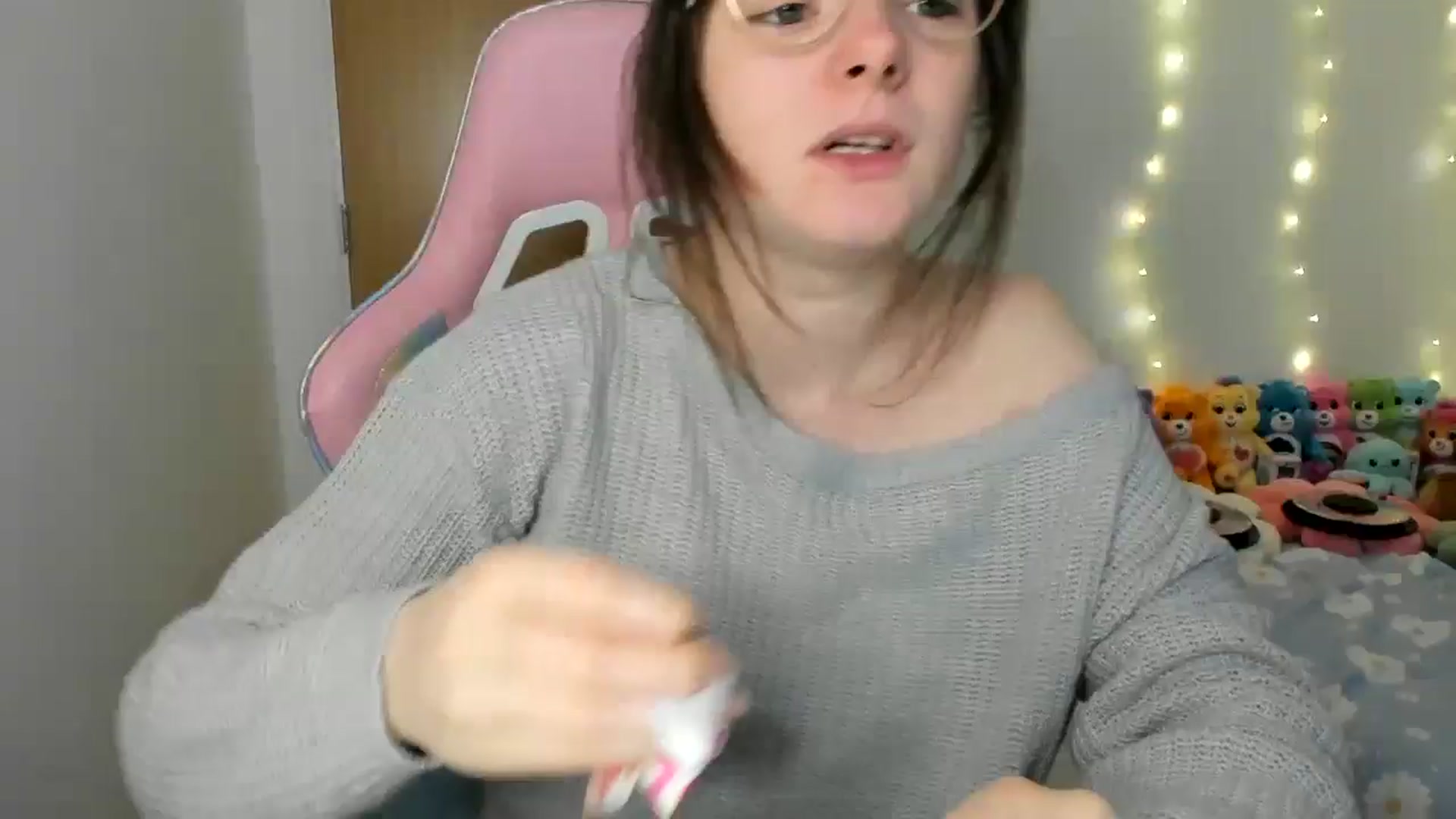 Gallery image thumbnail from JessieBear_'s myfreecams stream on, 01/09/2025, 17:31 image 2 of 20