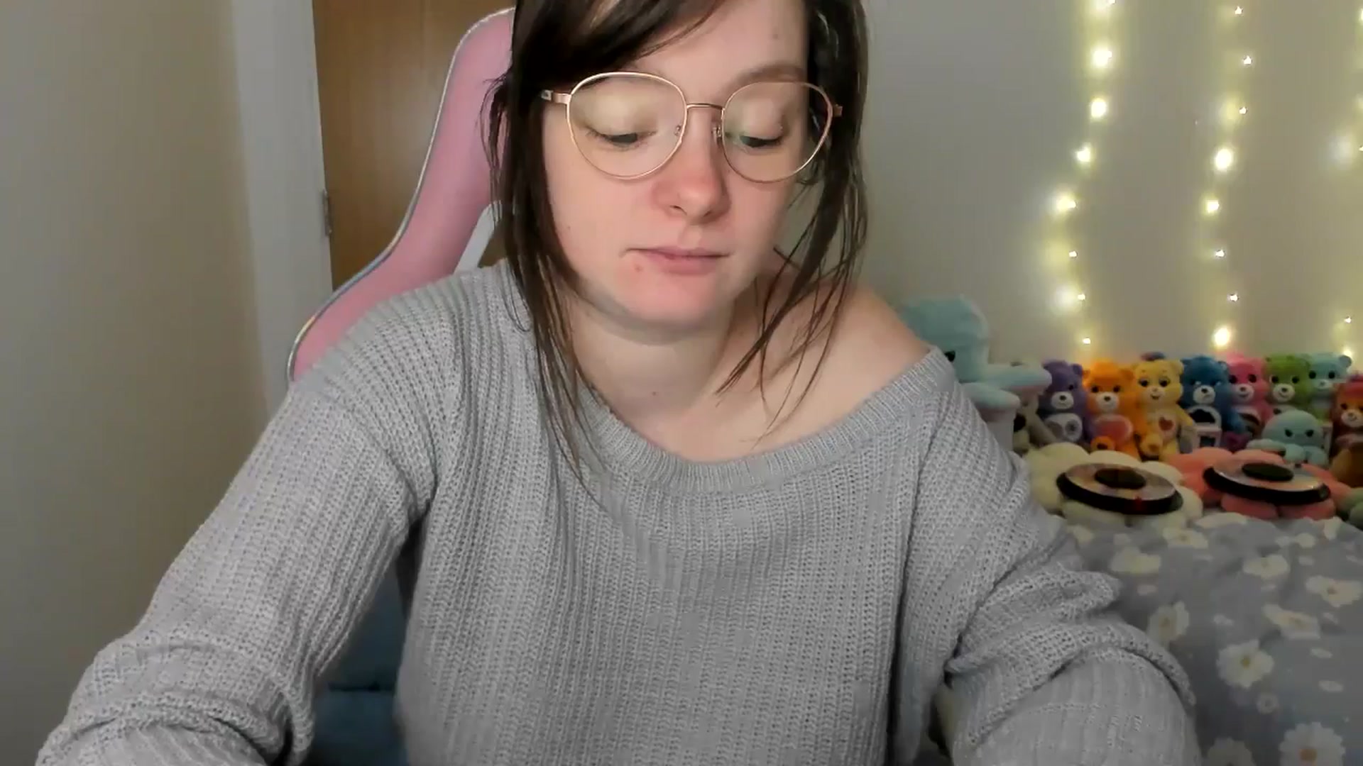 Gallery image thumbnail from JessieBear_'s myfreecams stream on, 01/09/2025, 17:31 image 19 of 20