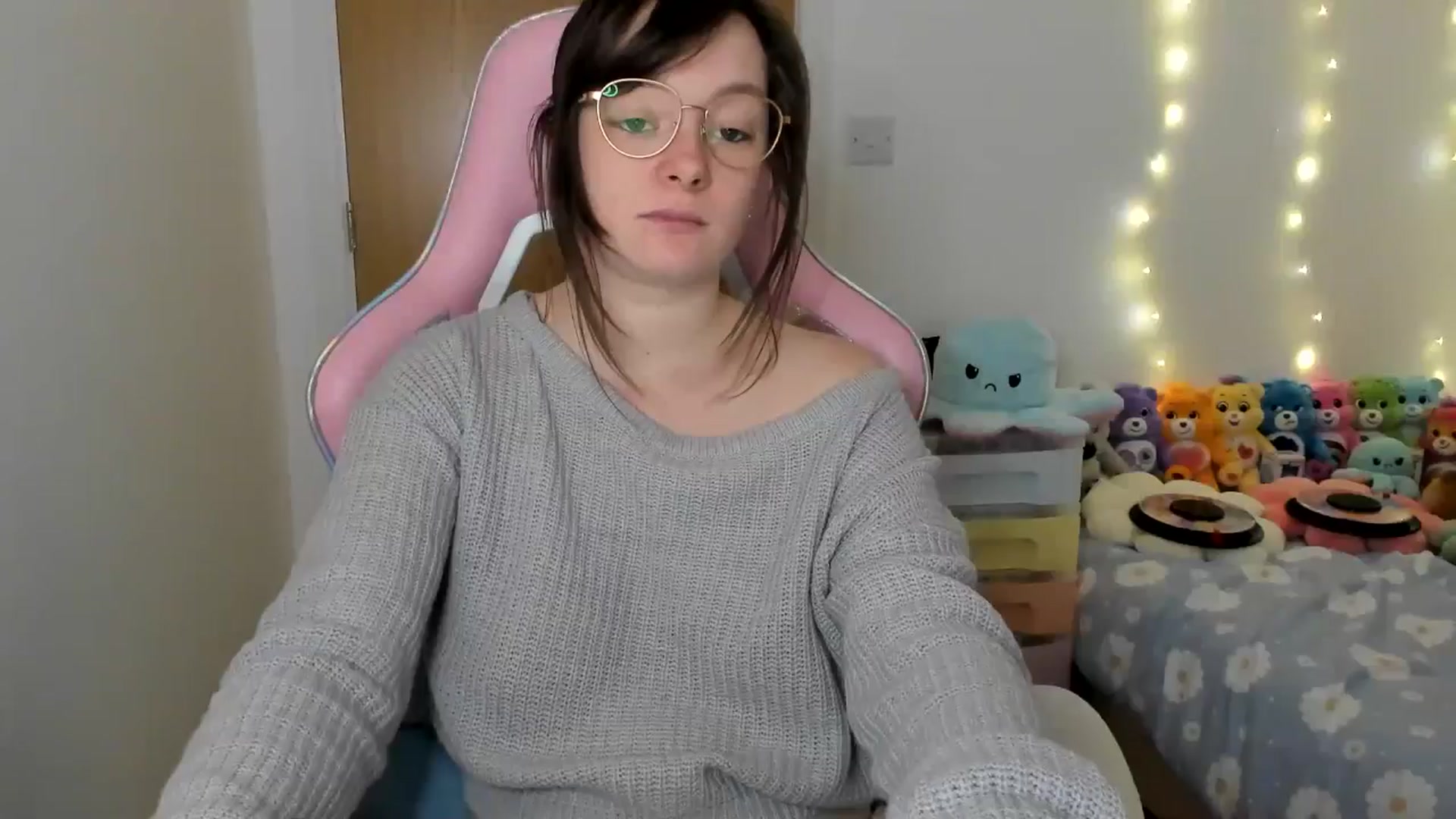 Gallery image thumbnail from JessieBear_'s myfreecams stream on, 01/09/2025, 17:31 image 20 of 20