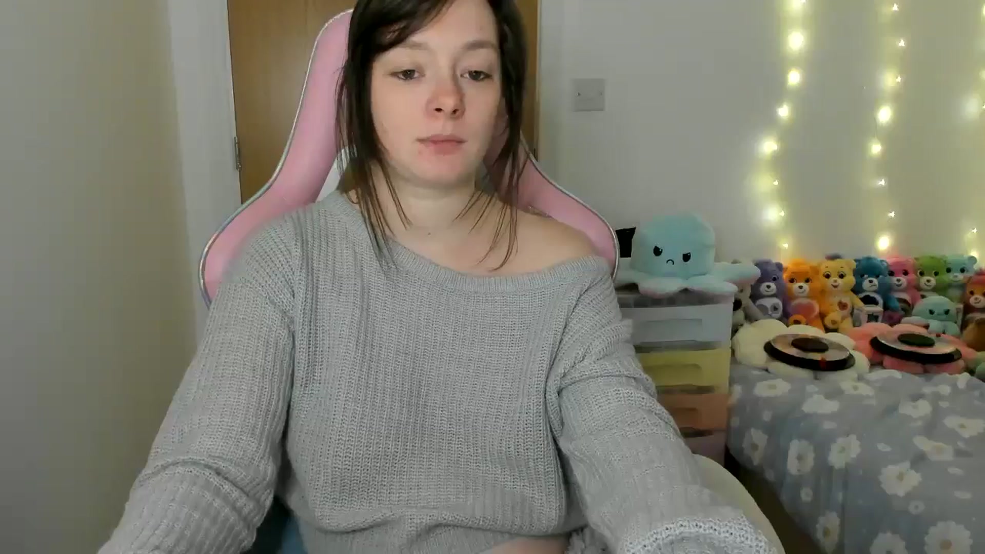 Gallery image thumbnail from JessieBear_'s myfreecams stream on, 01/09/2025, 18:02 image 15 of 20