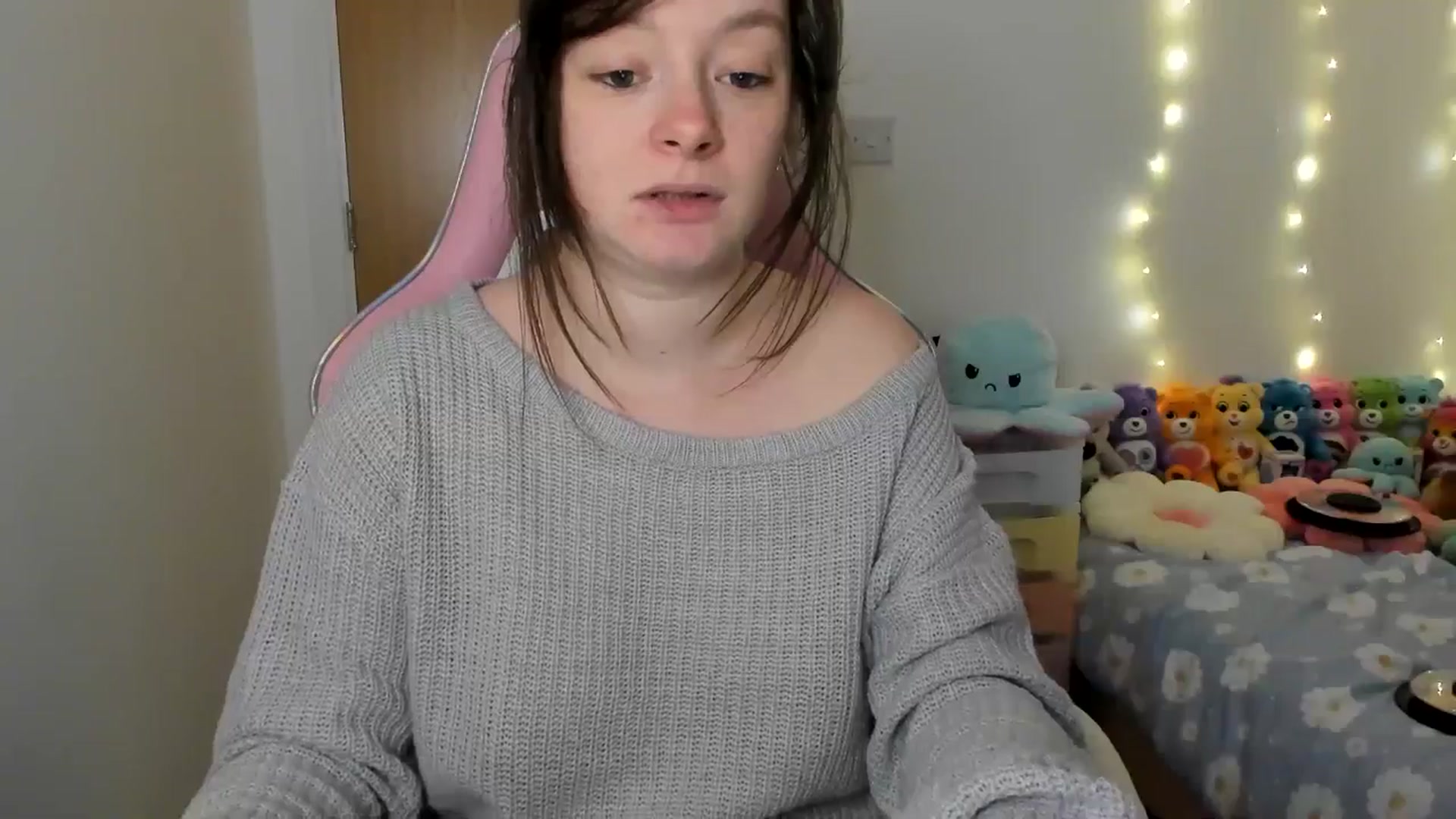 Gallery image thumbnail from JessieBear_'s myfreecams stream on, 01/09/2025, 18:02 image 18 of 20
