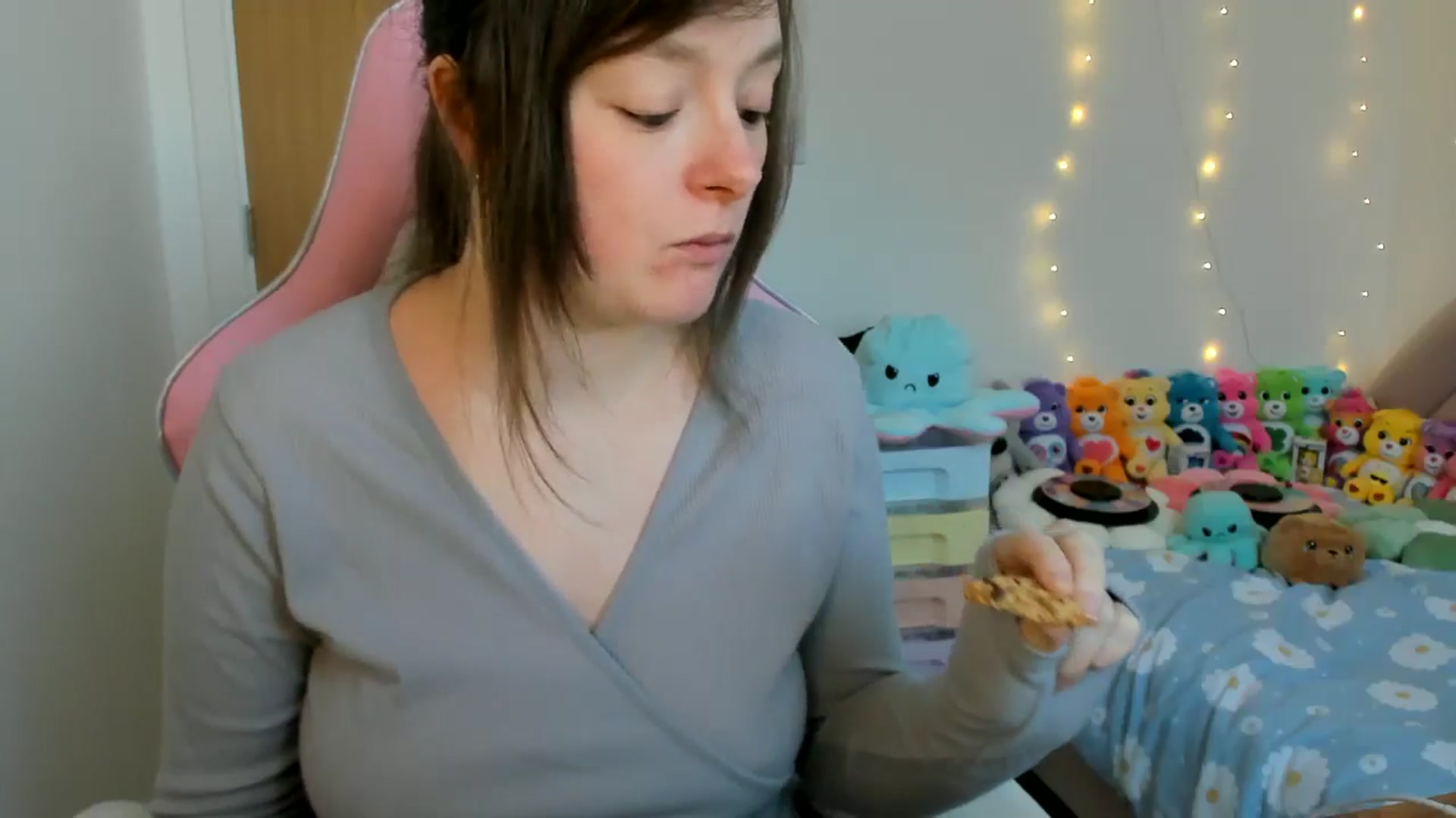 Gallery image thumbnail from JessieBear_'s myfreecams stream on, 01/10/2025, 16:20 image 2 of 20