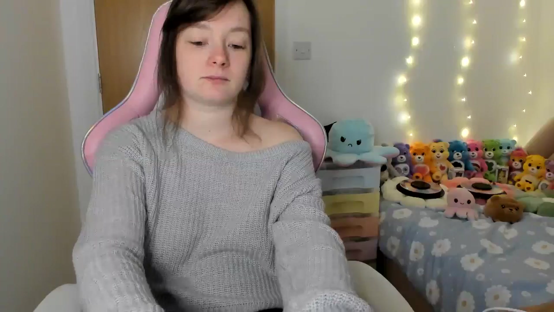 Gallery image thumbnail from JessieBear_'s myfreecams stream on, 01/10/2025, 16:56 image 4 of 20