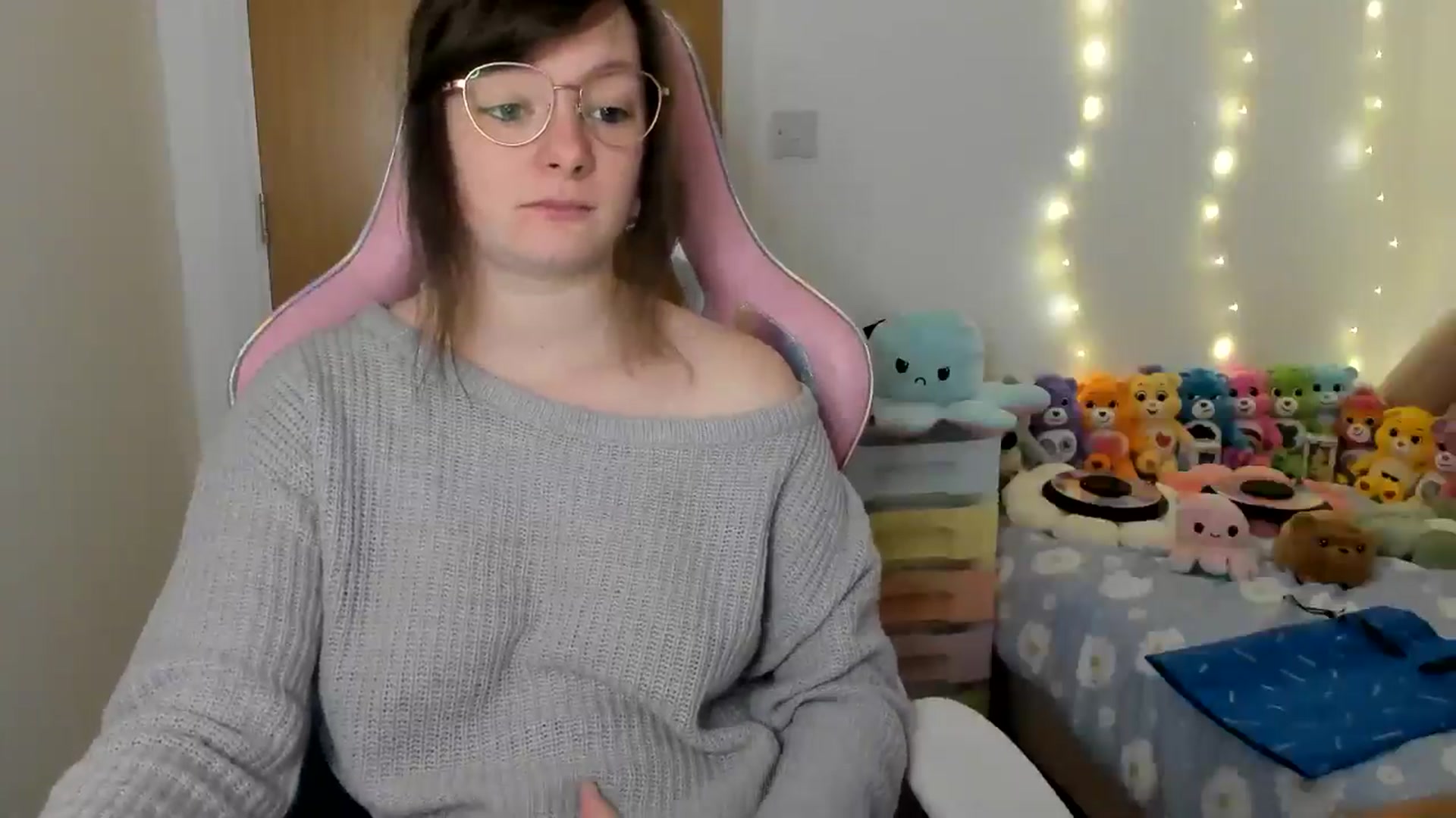Gallery image thumbnail from JessieBear_'s myfreecams stream on, 01/10/2025, 16:56 image 14 of 20