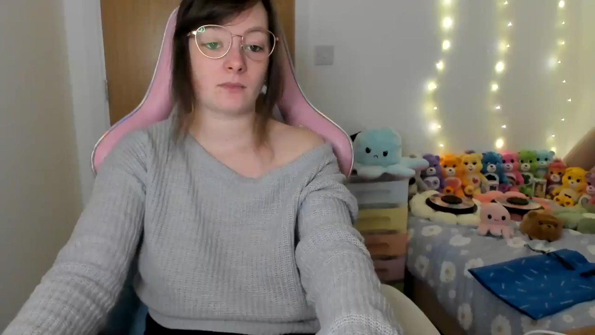 Gallery image thumbnail from JessieBear_'s myfreecams stream on, 01/10/2025, 16:56 image 7 of 20