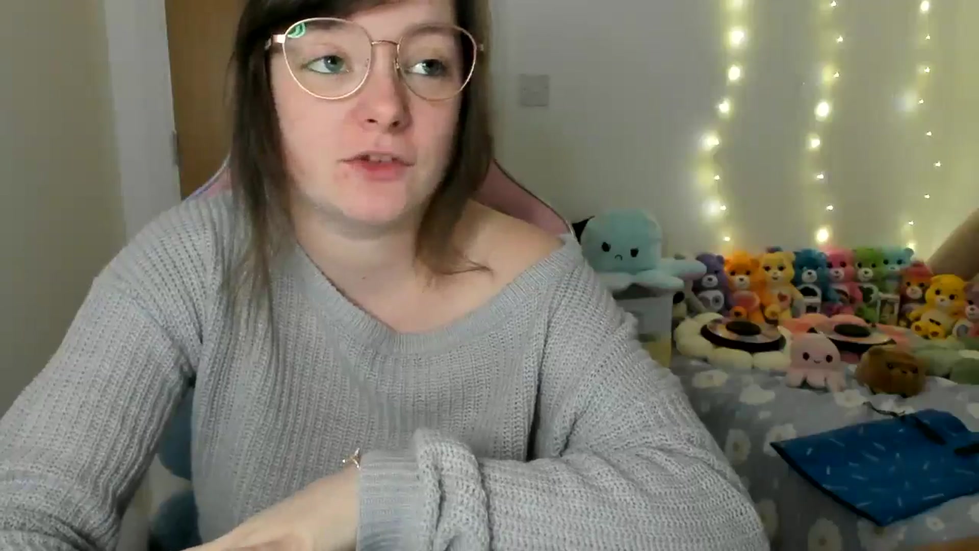 Gallery image thumbnail from JessieBear_'s myfreecams stream on, 01/10/2025, 16:56 image 19 of 20