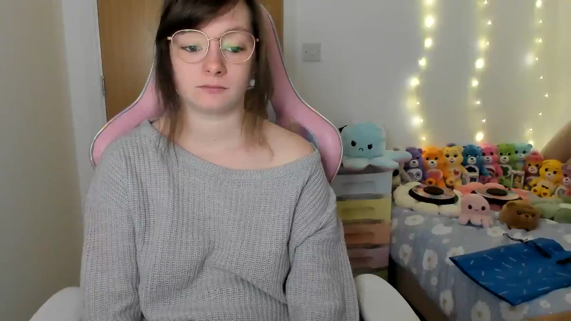 Gallery image thumbnail from JessieBear_'s myfreecams stream on, 01/10/2025, 16:56 image 12 of 20