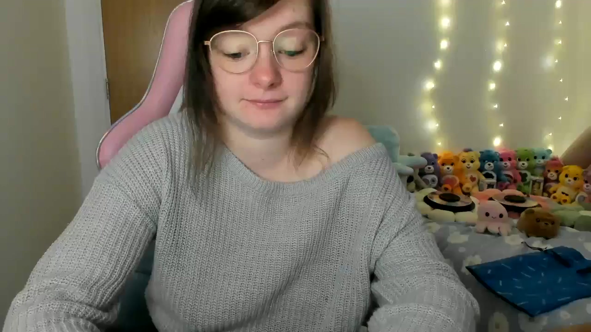 Gallery image thumbnail from JessieBear_'s myfreecams stream on, 01/10/2025, 17:16 image 16 of 20