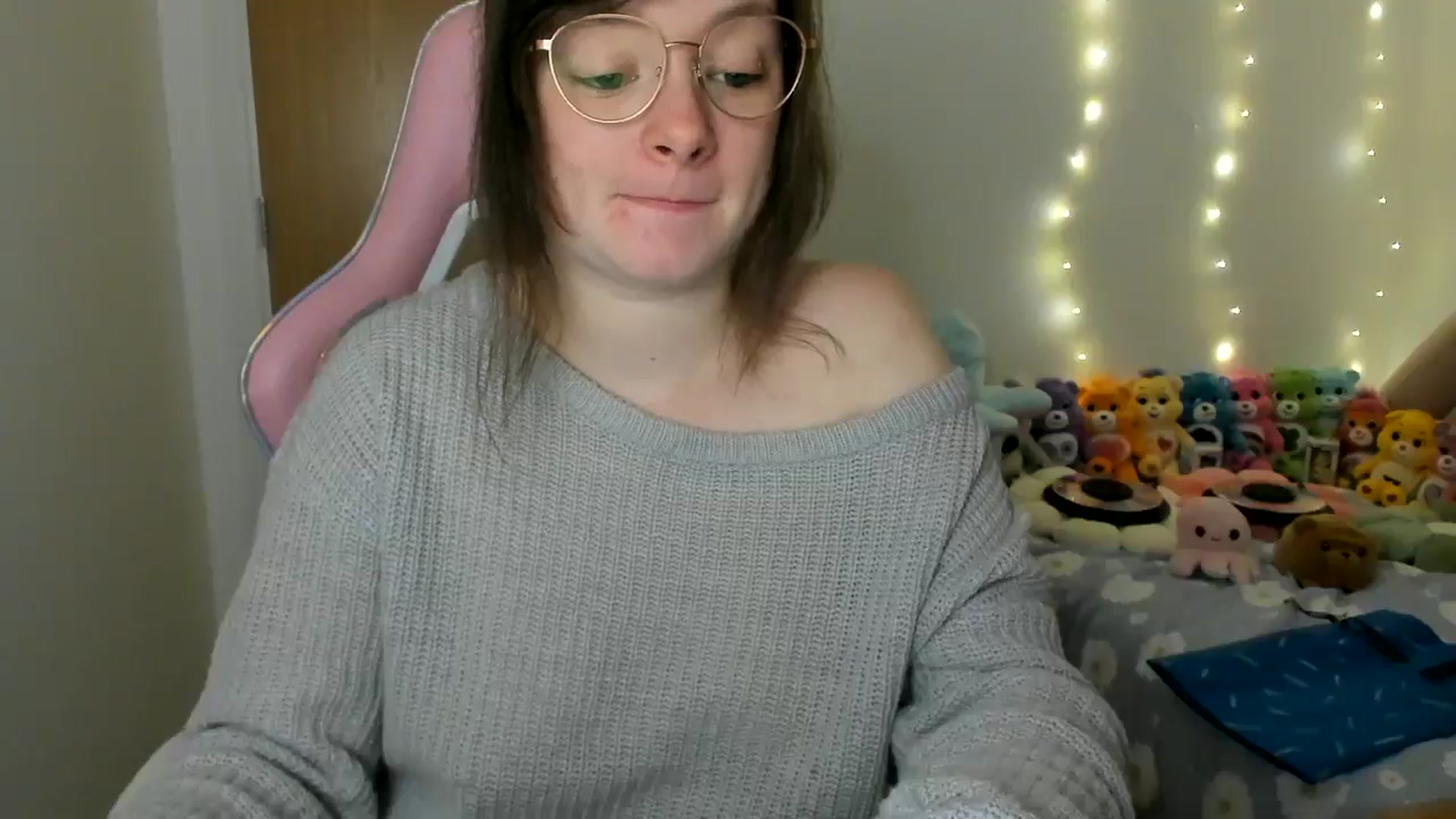 Gallery image thumbnail from JessieBear_'s myfreecams stream on, 01/10/2025, 17:16 image 12 of 20