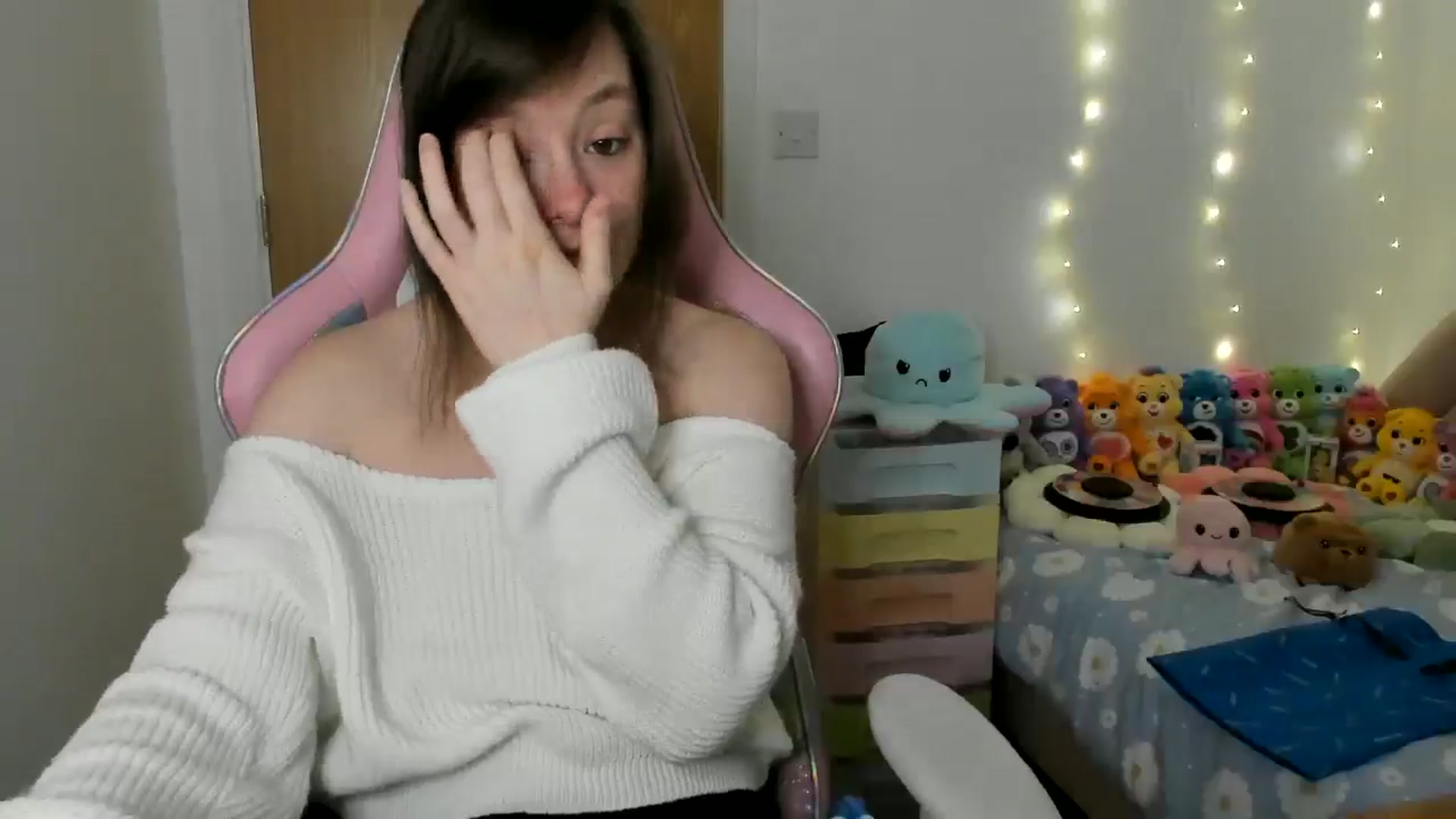 Gallery image thumbnail from JessieBear_'s myfreecams stream on, 01/10/2025, 18:01 image 15 of 20