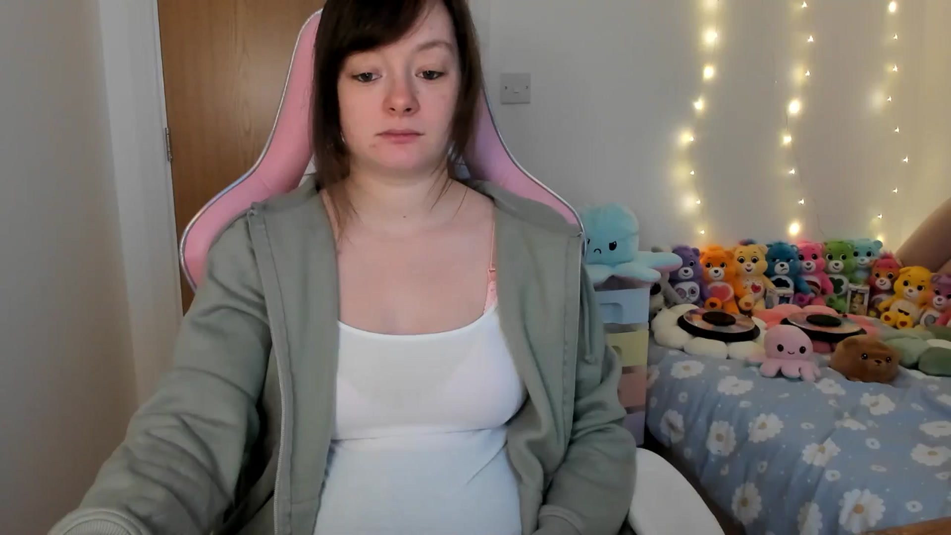 Gallery image thumbnail from JessieBear_'s myfreecams stream on, 01/14/2025, 16:52 image 9 of 20