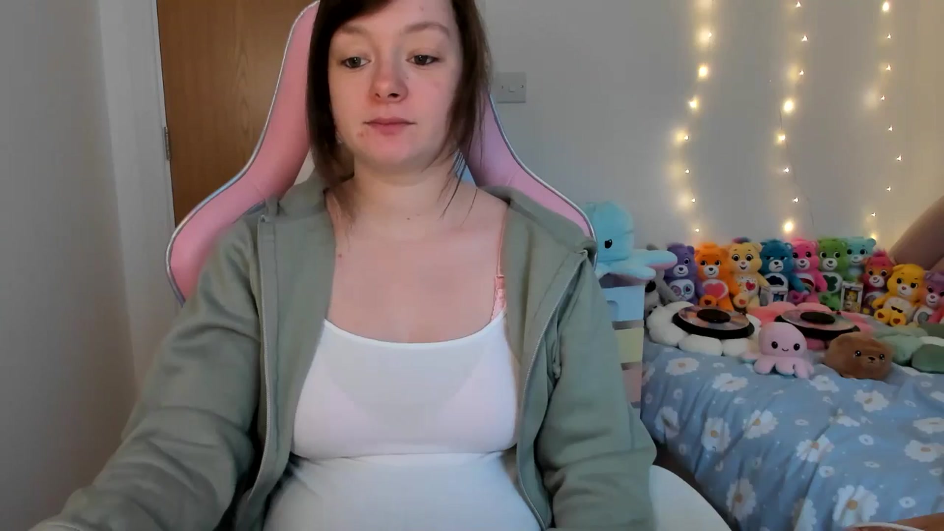 Gallery image thumbnail from JessieBear_'s myfreecams stream on, 01/14/2025, 16:52 image 2 of 20