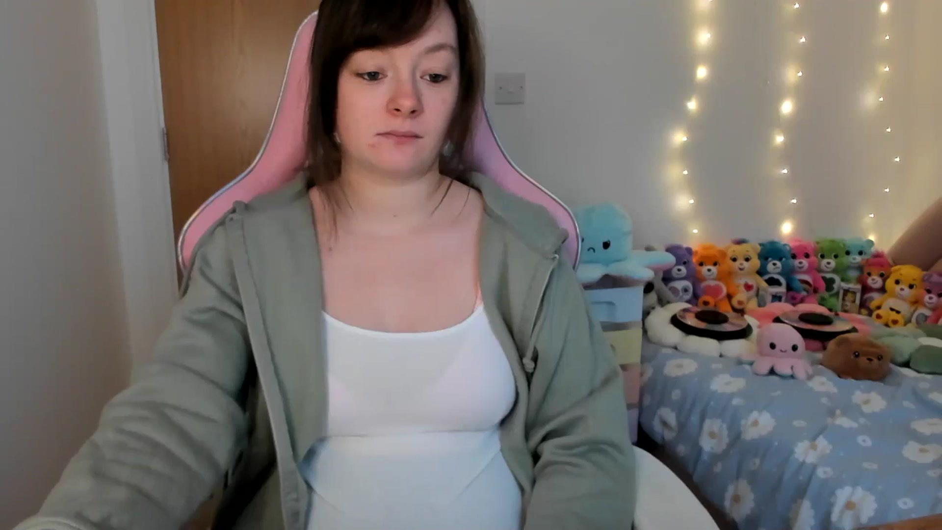 Gallery image thumbnail from JessieBear_'s myfreecams stream on, 01/14/2025, 16:52 image 7 of 20