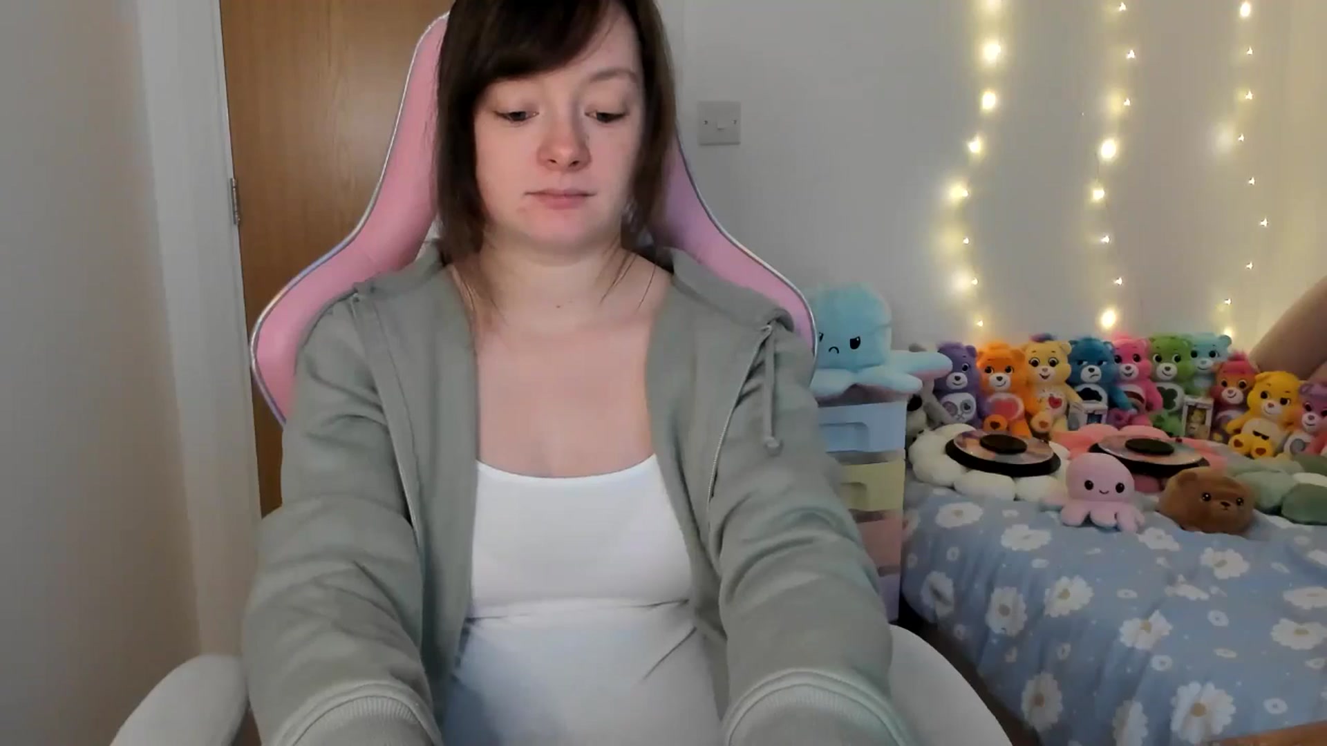 Gallery image thumbnail from JessieBear_'s myfreecams stream on, 01/14/2025, 16:52 image 10 of 20