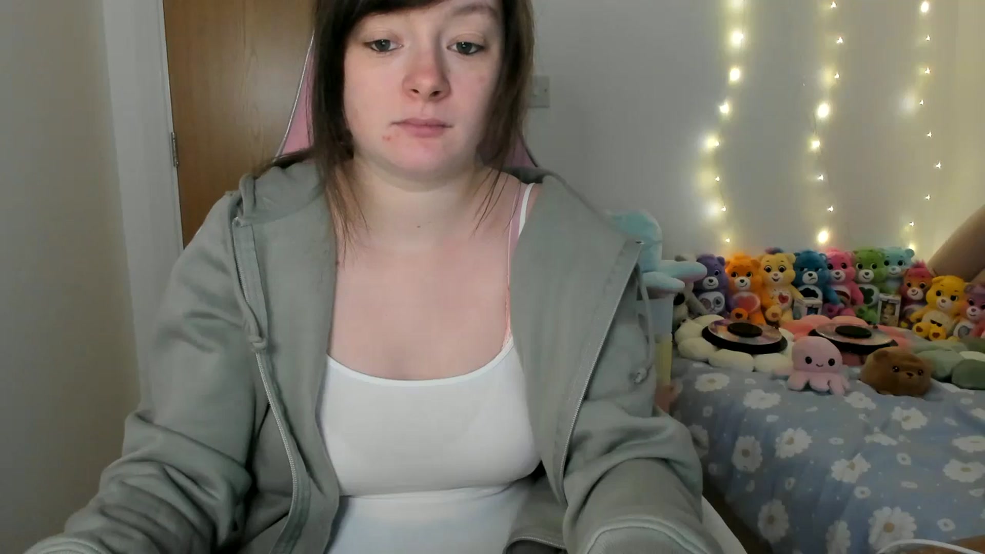 Gallery image thumbnail from JessieBear_'s myfreecams stream on, 01/14/2025, 16:52 image 13 of 20