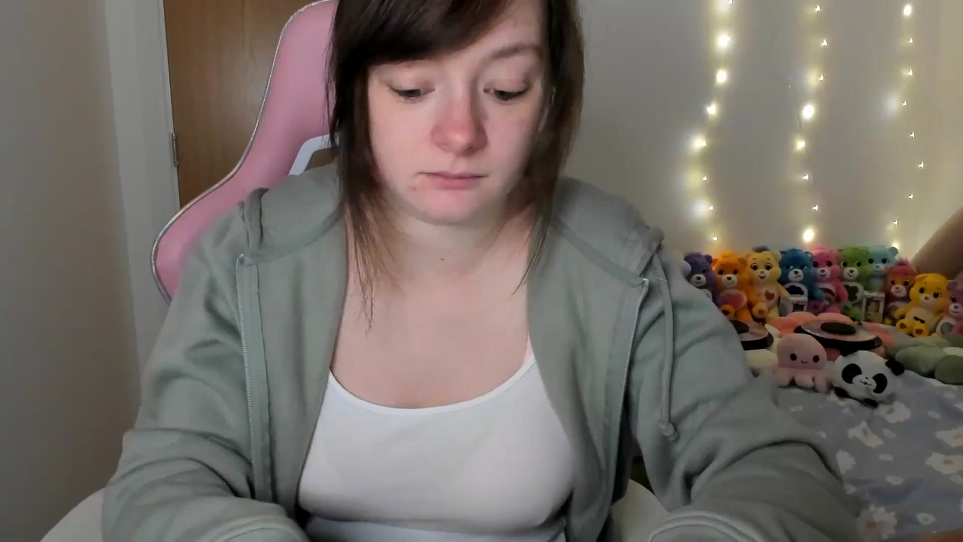 Gallery image thumbnail from JessieBear_'s myfreecams stream on, 01/14/2025, 18:09 image 17 of 20