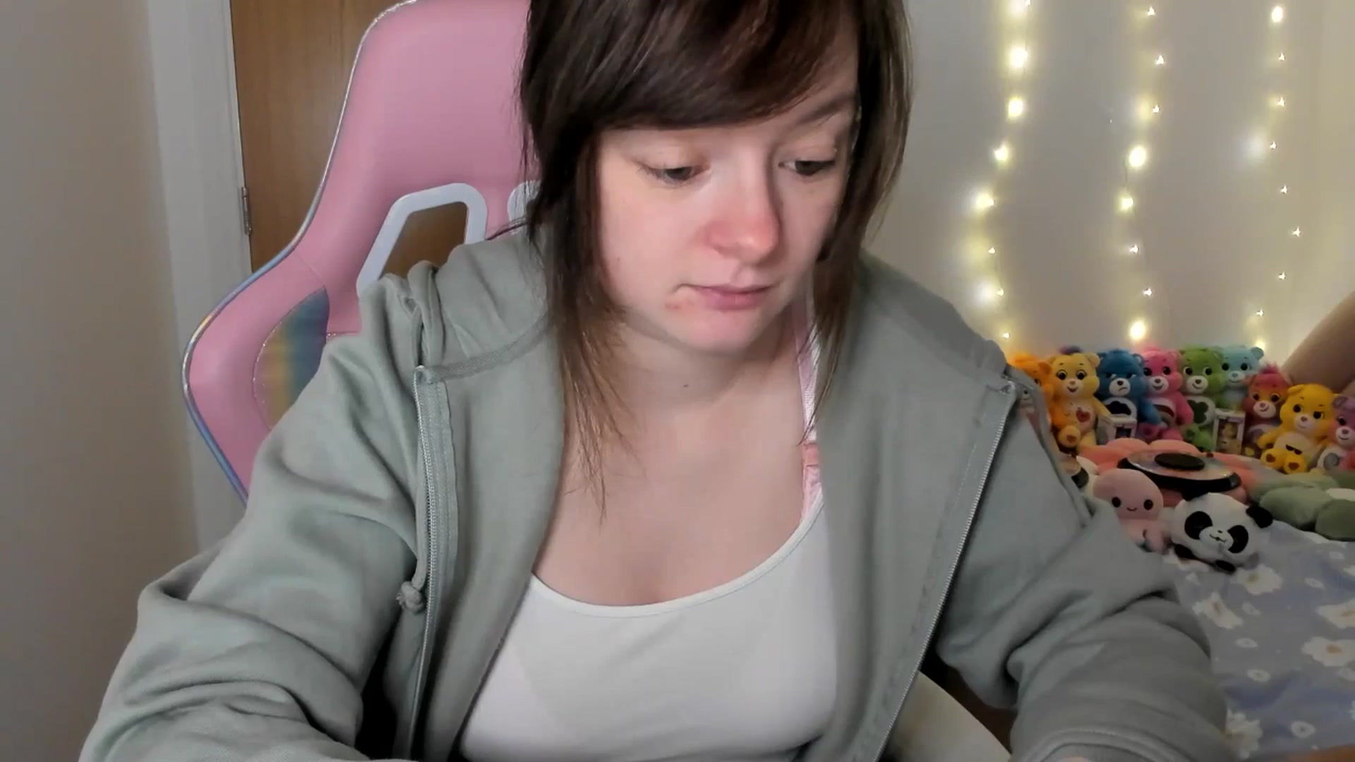 Gallery image thumbnail from JessieBear_'s myfreecams stream on, 01/14/2025, 18:09 image 12 of 20