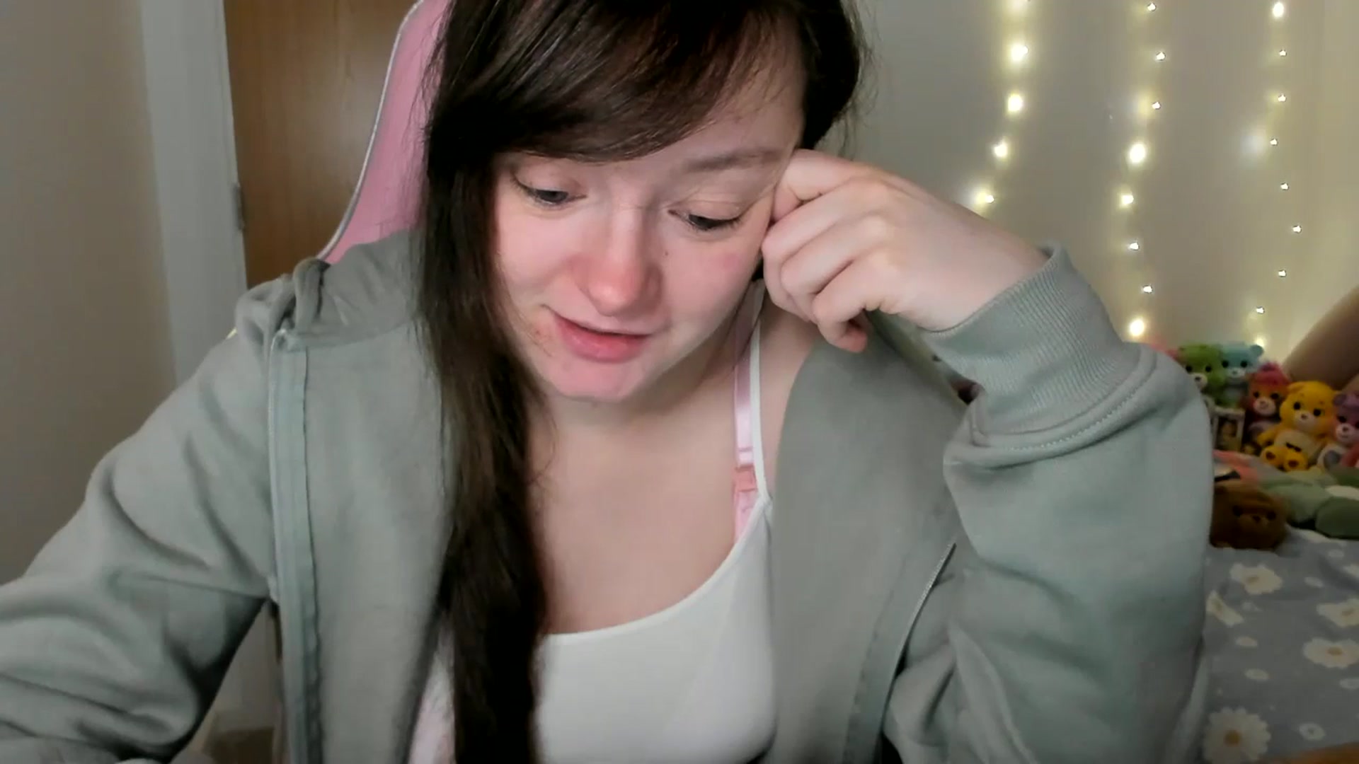 Gallery image thumbnail from JessieBear_'s myfreecams stream on, 01/14/2025, 18:09 image 4 of 20