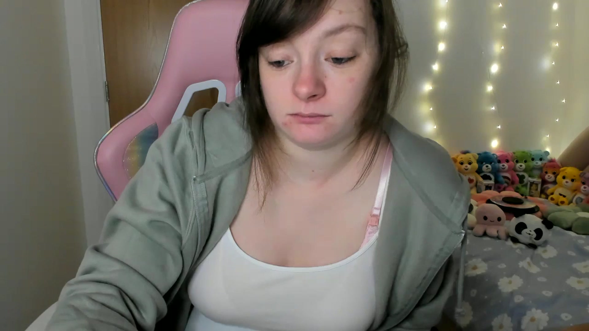Gallery image thumbnail from JessieBear_'s myfreecams stream on, 01/14/2025, 18:09 image 16 of 20