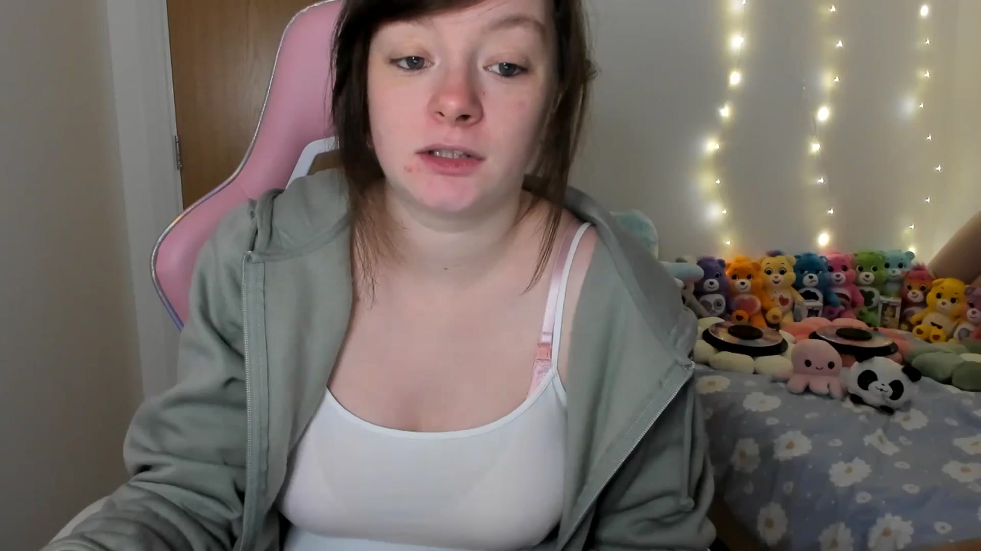 Gallery image thumbnail from JessieBear_'s myfreecams stream on, 01/14/2025, 18:09 image 9 of 20