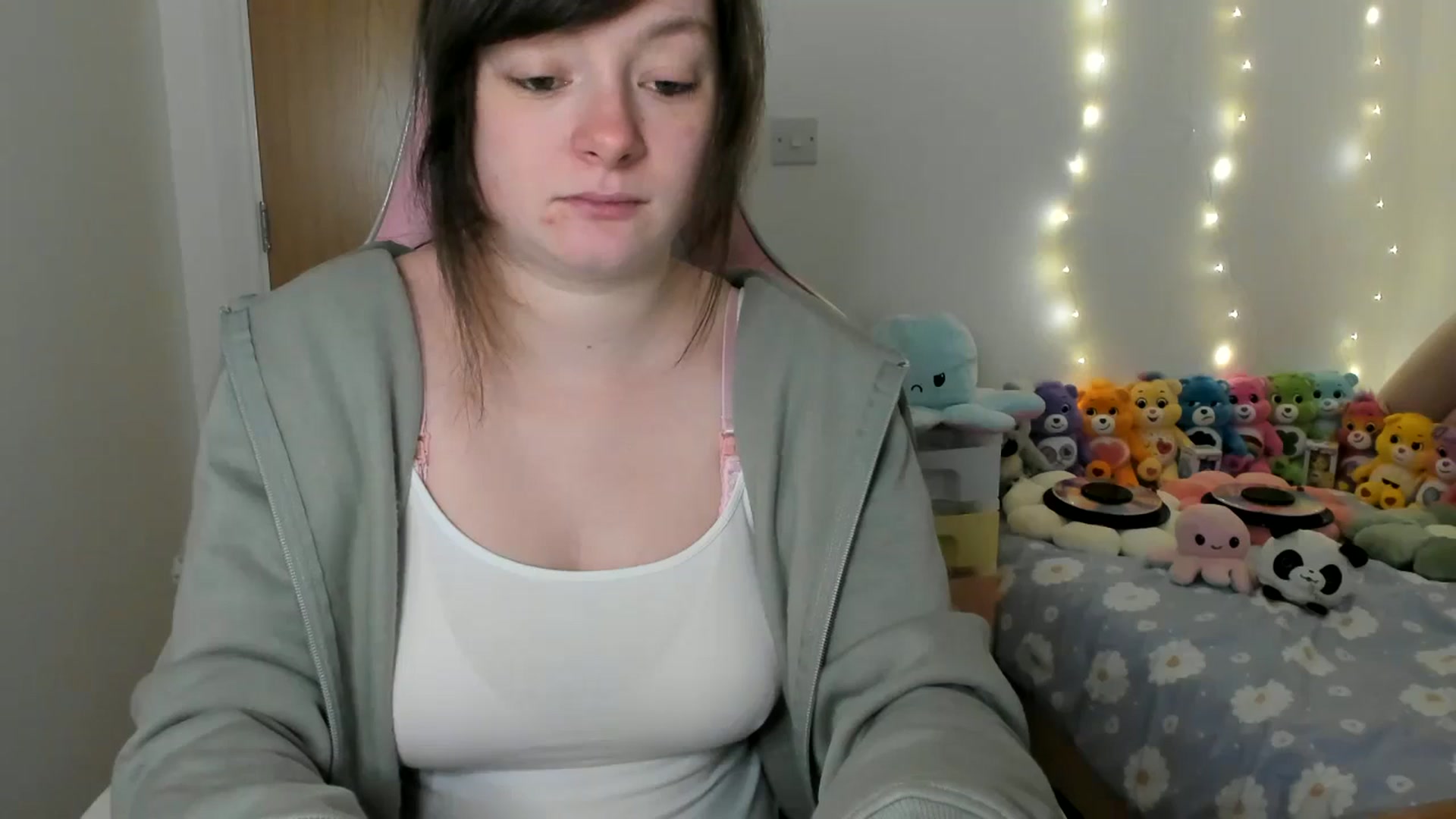 Gallery image thumbnail from JessieBear_'s myfreecams stream on, 01/14/2025, 18:09 image 20 of 20