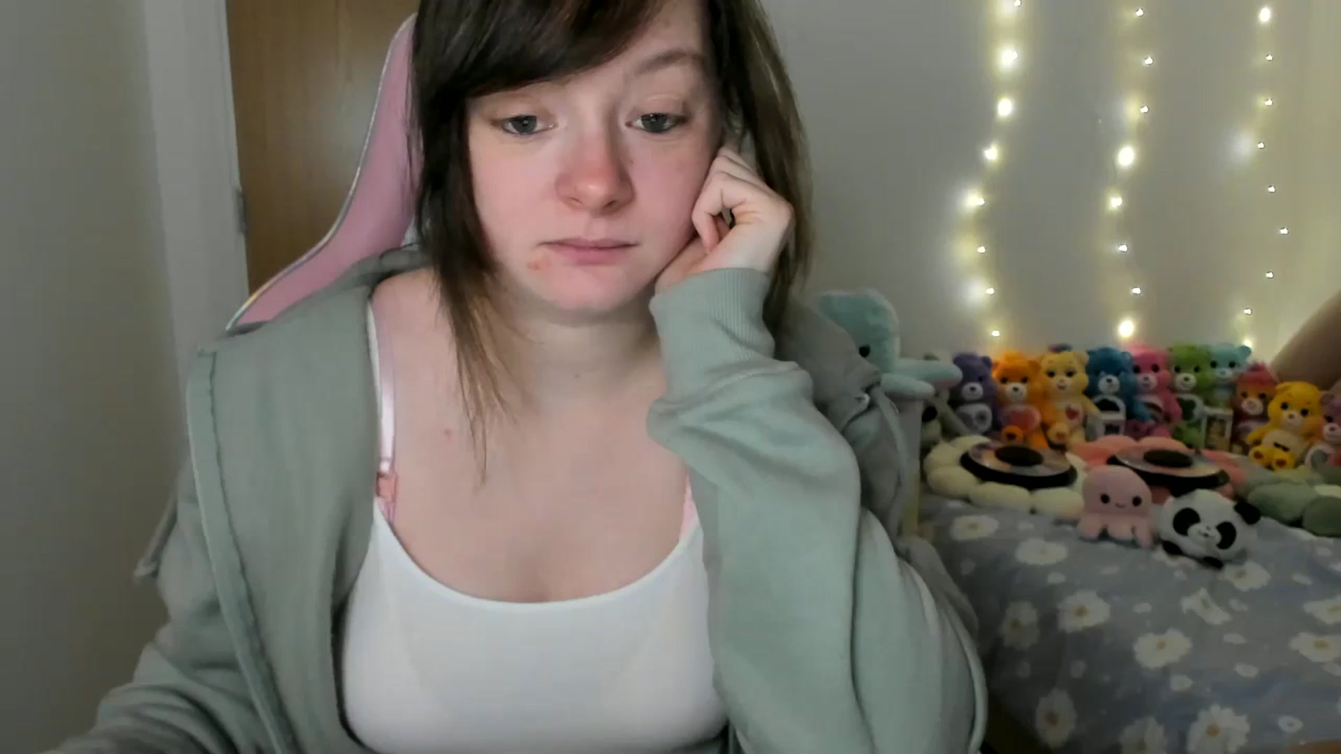 Gallery image thumbnail from JessieBear_'s myfreecams stream on, 01/14/2025, 18:09 image 19 of 20