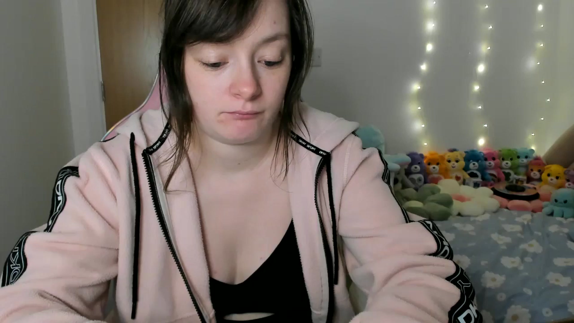 Gallery image thumbnail from JessieBear_'s myfreecams stream on, 01/16/2025, 18:06 image 15 of 20
