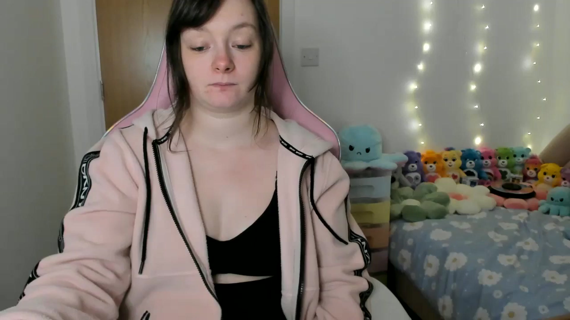 Gallery image thumbnail from JessieBear_'s myfreecams stream on, 01/16/2025, 18:06 image 9 of 20
