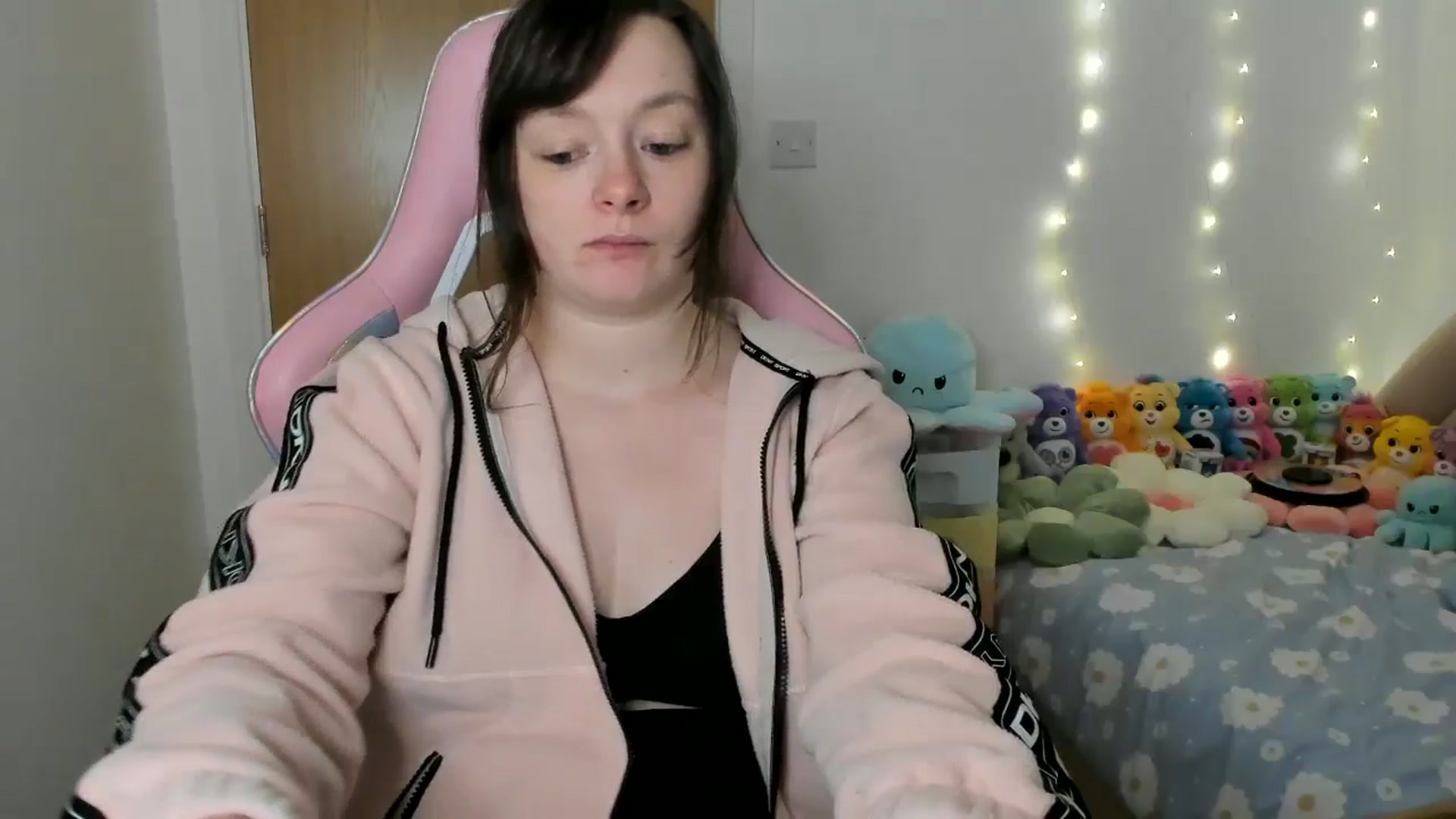 Gallery image thumbnail from JessieBear_'s myfreecams stream on, 01/16/2025, 18:06 image 13 of 20