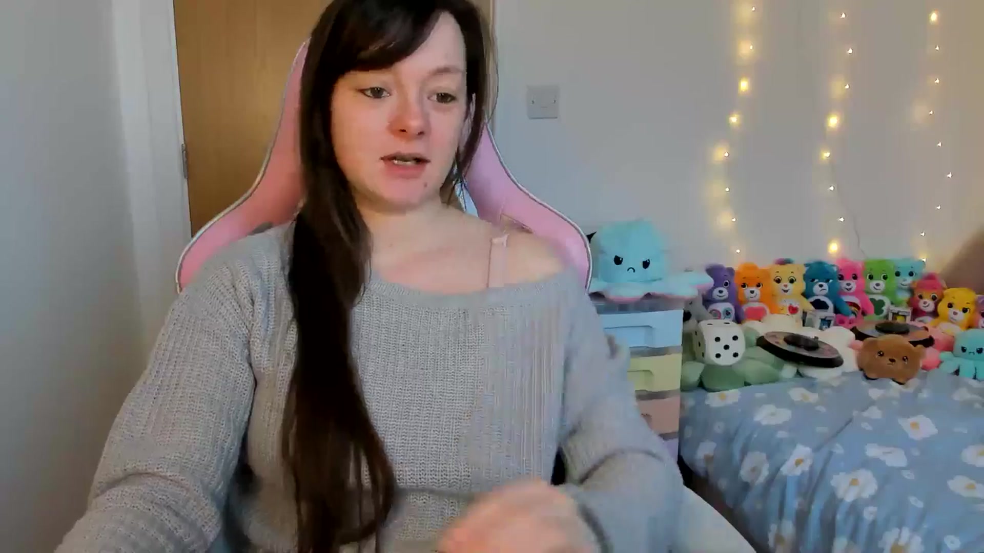 Gallery image thumbnail from JessieBear_'s myfreecams stream on, 01/24/2025, 15:58 image 18 of 20