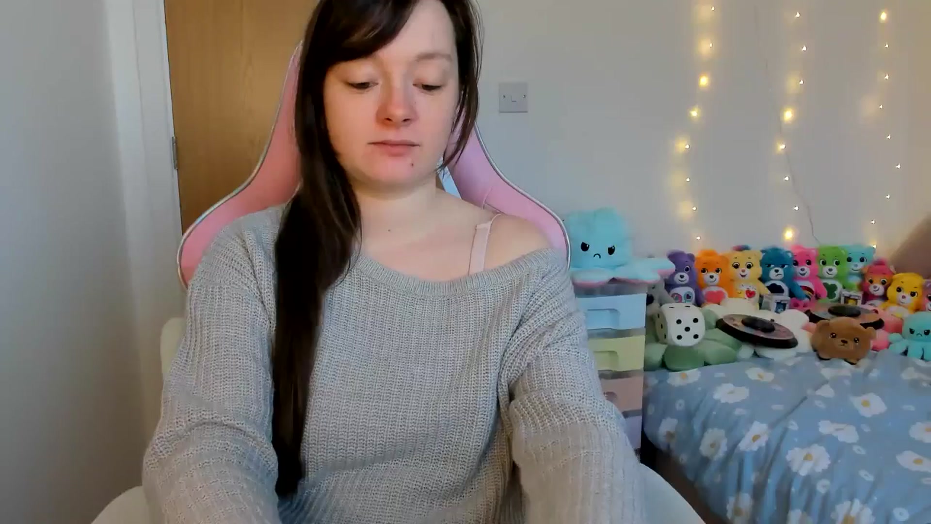 Gallery image thumbnail from JessieBear_'s myfreecams stream on, 01/24/2025, 15:58 image 15 of 20