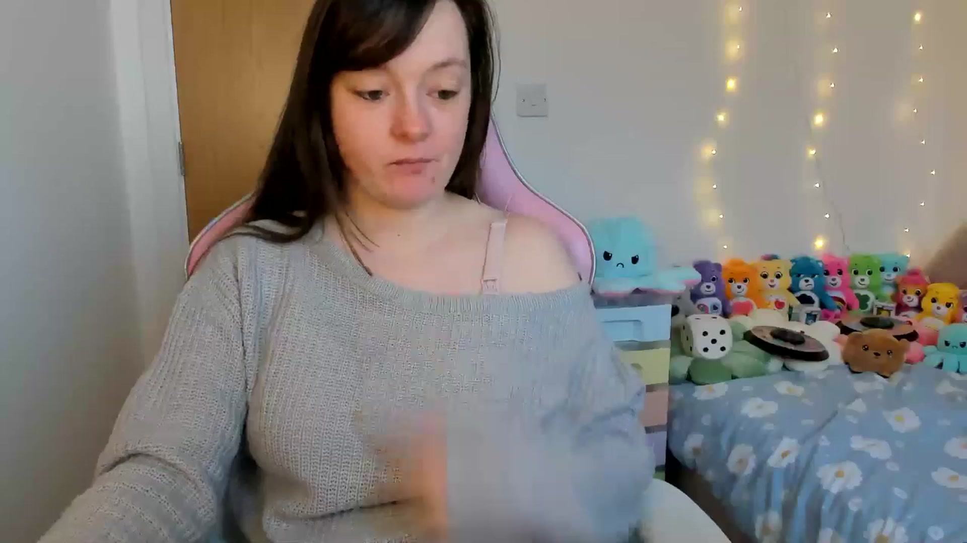 Gallery image thumbnail from JessieBear_'s myfreecams stream on, 01/24/2025, 15:58 image 11 of 20