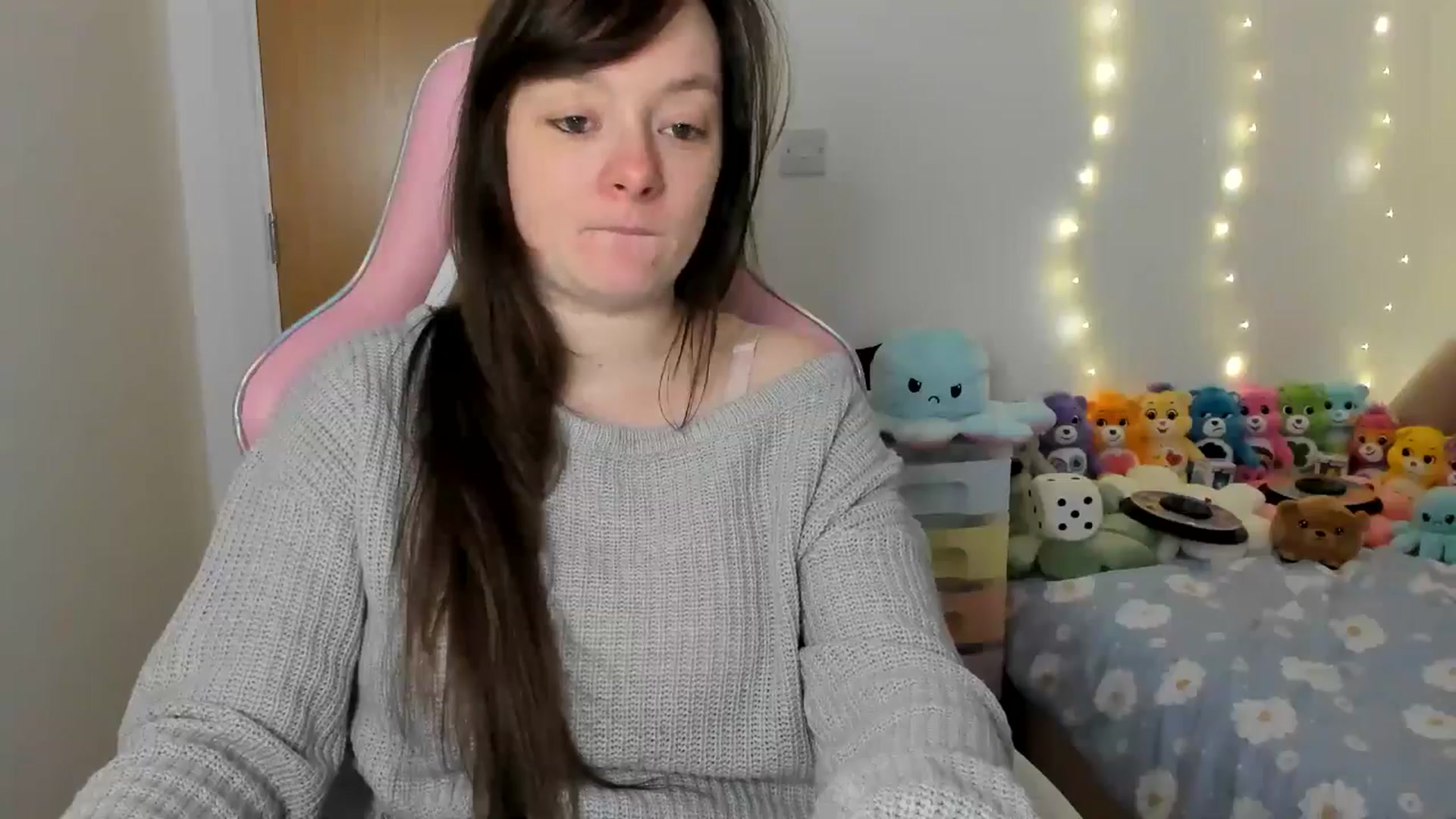 Gallery image thumbnail from JessieBear_'s myfreecams stream on, 01/24/2025, 18:17 image 8 of 20