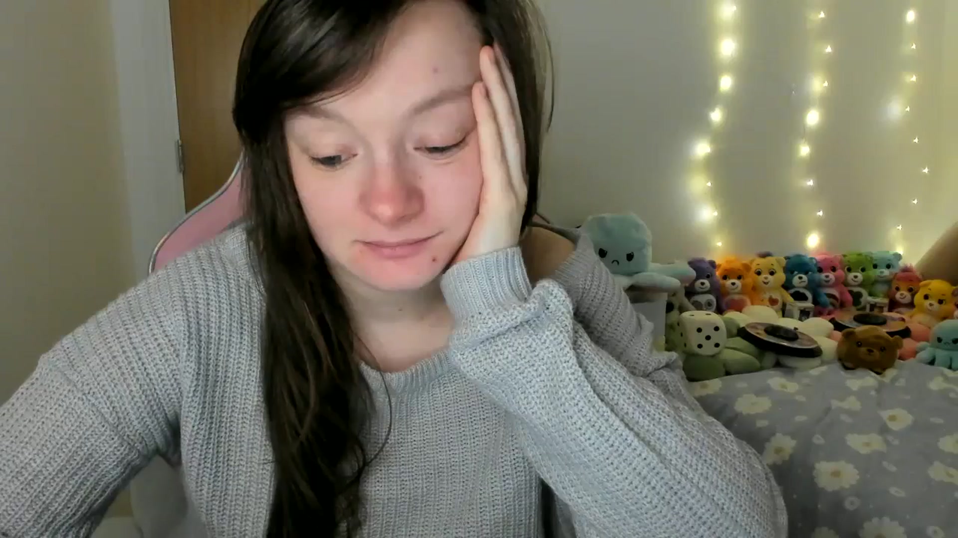 Gallery image thumbnail from JessieBear_'s myfreecams stream on, 01/24/2025, 18:17 image 15 of 20