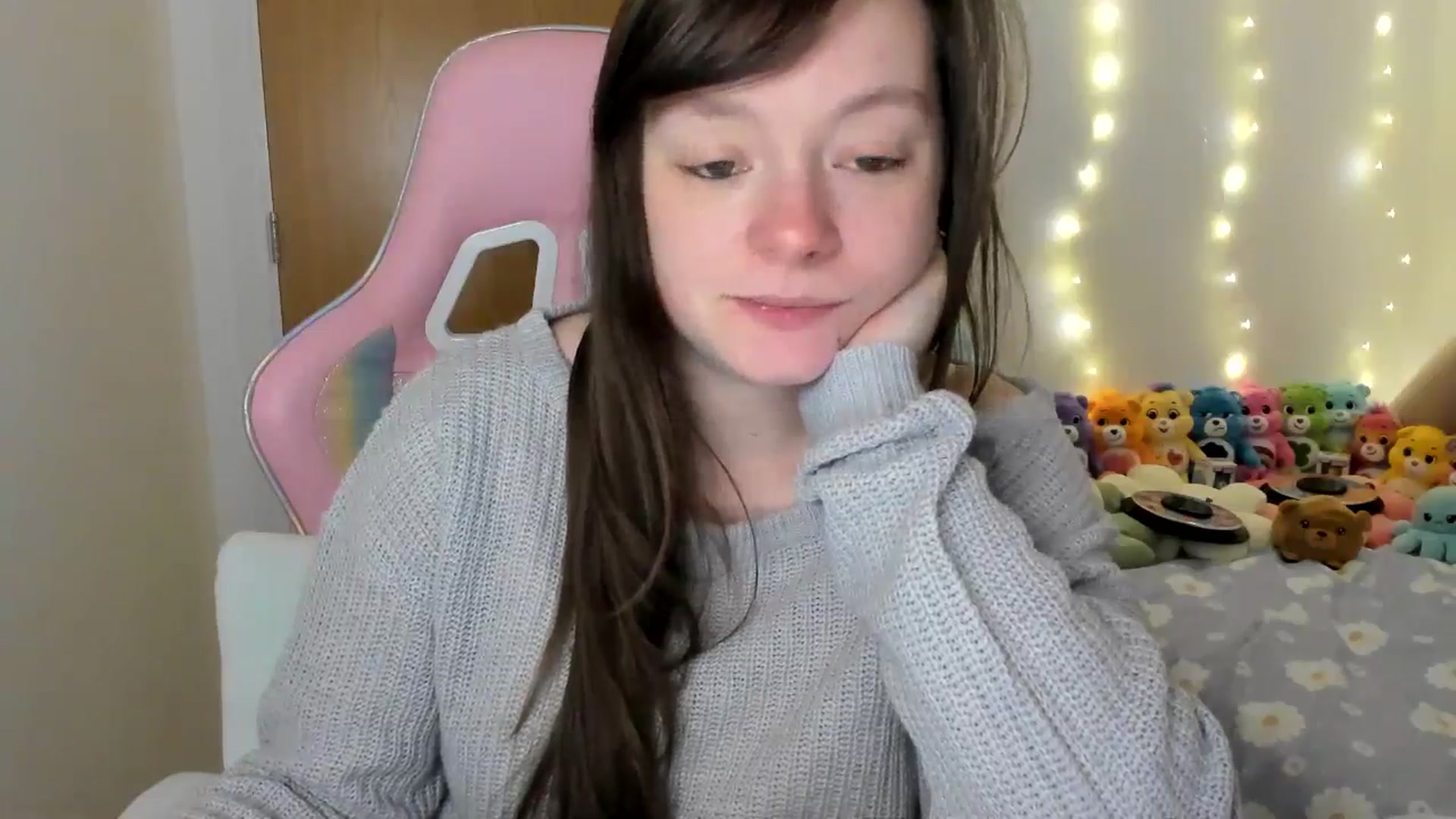 Gallery image thumbnail from JessieBear_'s myfreecams stream on, 01/24/2025, 18:17 image 16 of 20