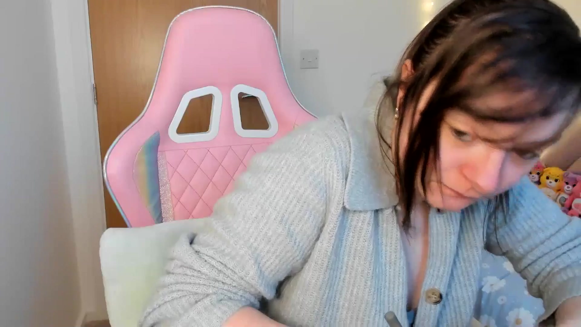 Gallery image thumbnail from JessieBear_'s myfreecams stream on, 01/27/2025, 17:16 image 10 of 20