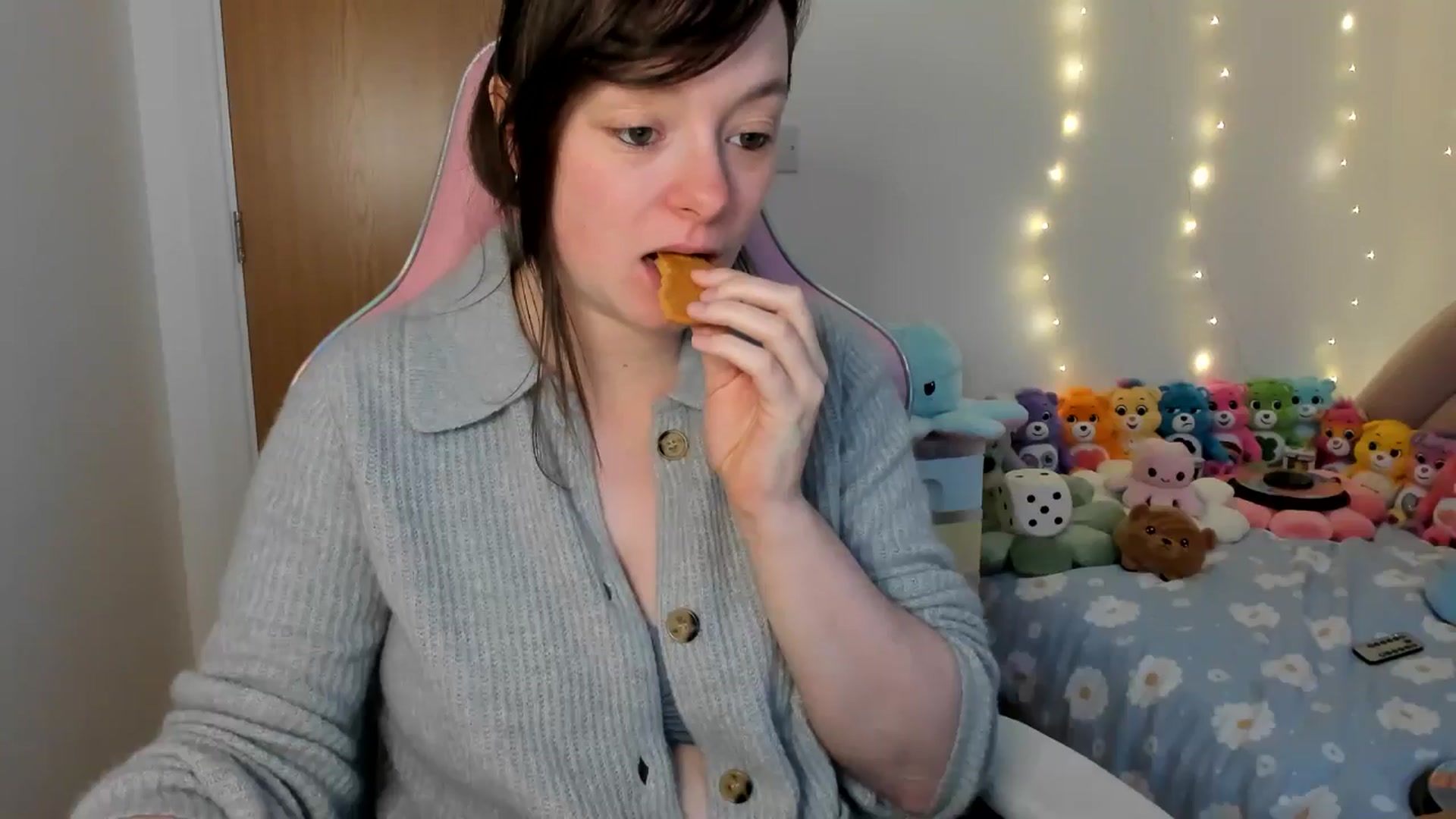 Gallery image thumbnail from JessieBear_'s myfreecams stream on, 01/27/2025, 17:16 image 15 of 20