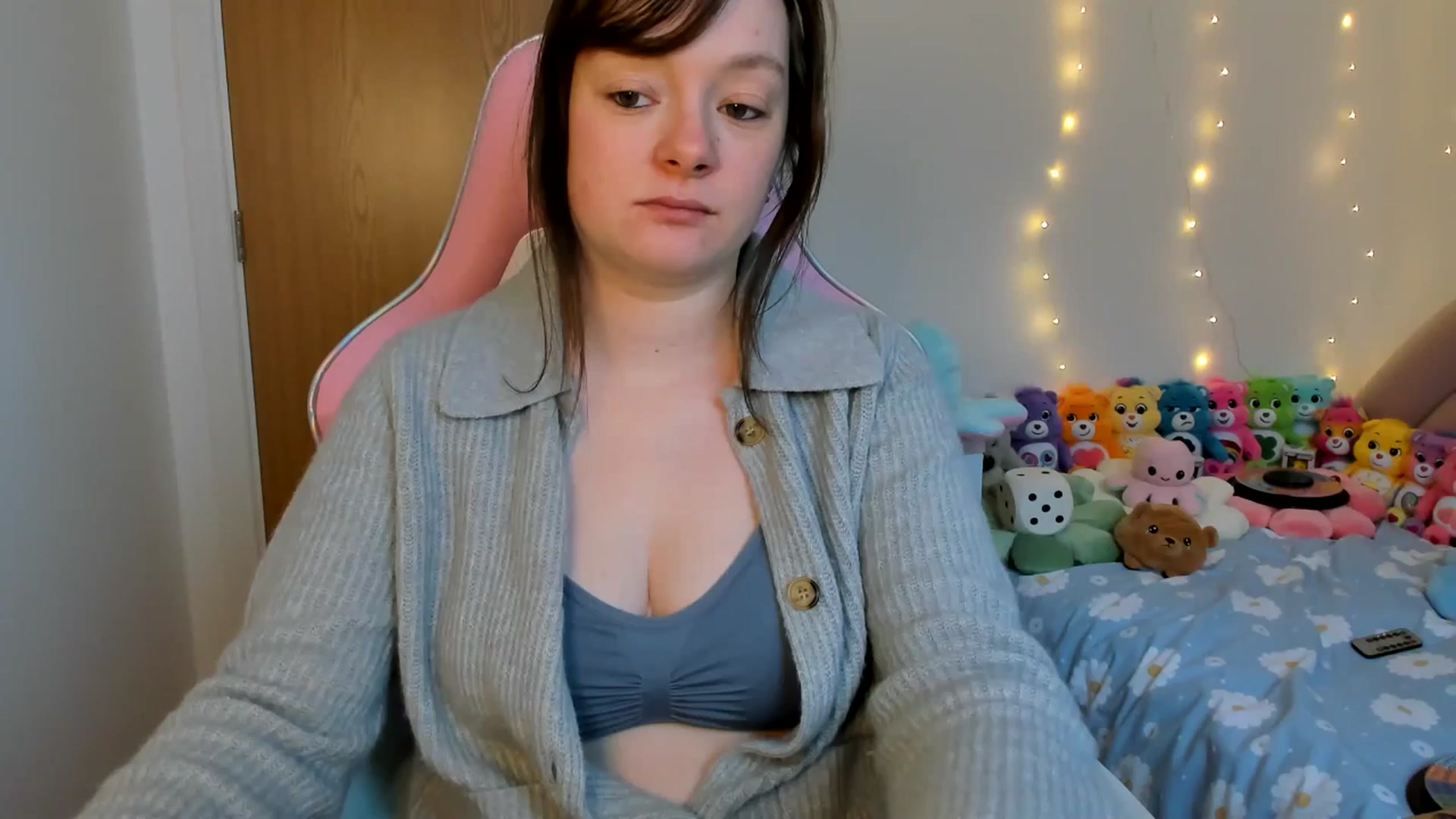 Gallery image thumbnail from JessieBear_'s myfreecams stream on, 01/27/2025, 17:16 image 1 of 20