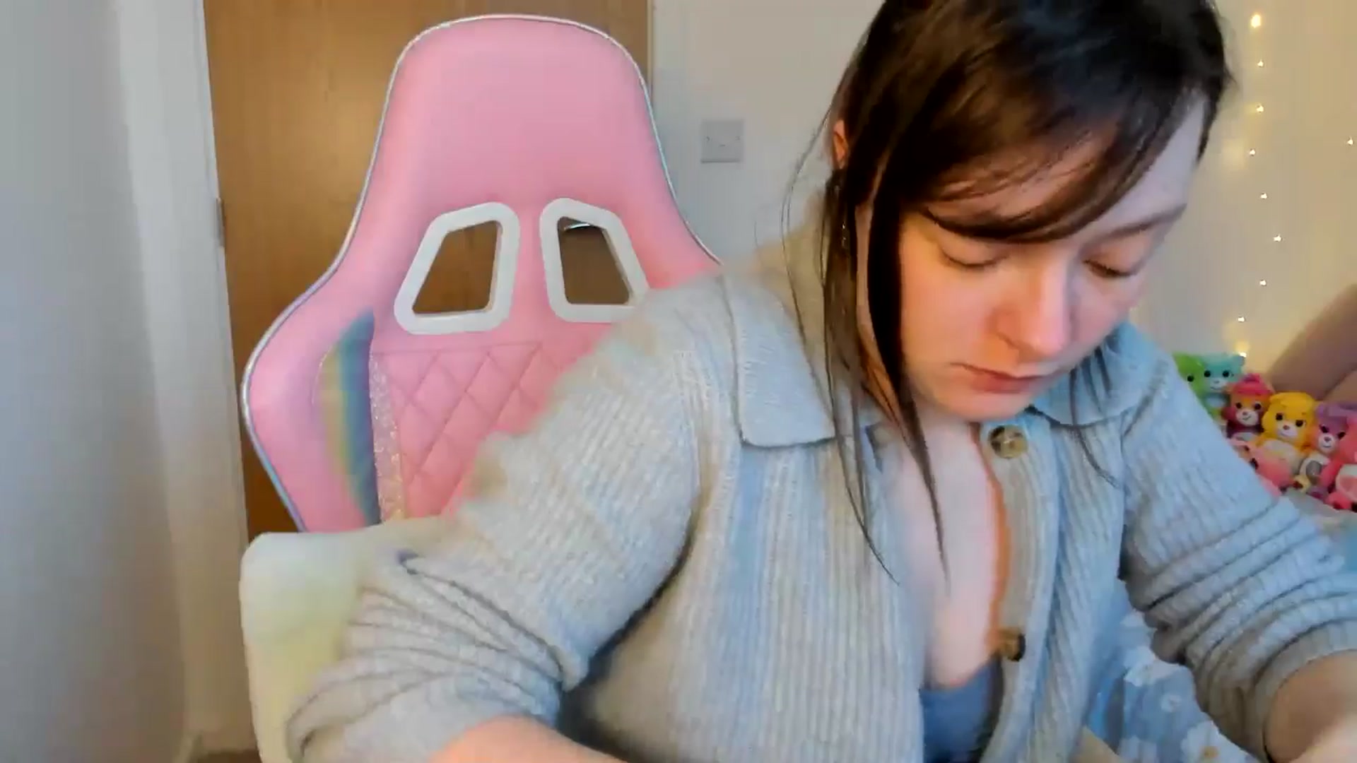 Gallery image thumbnail from JessieBear_'s myfreecams stream on, 01/27/2025, 17:16 image 7 of 20