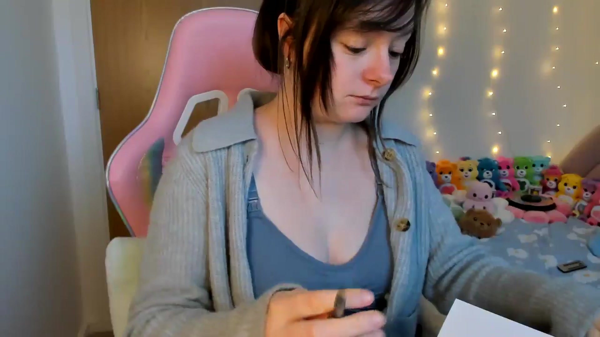 Gallery image thumbnail from JessieBear_'s myfreecams stream on, 01/27/2025, 17:16 image 6 of 20