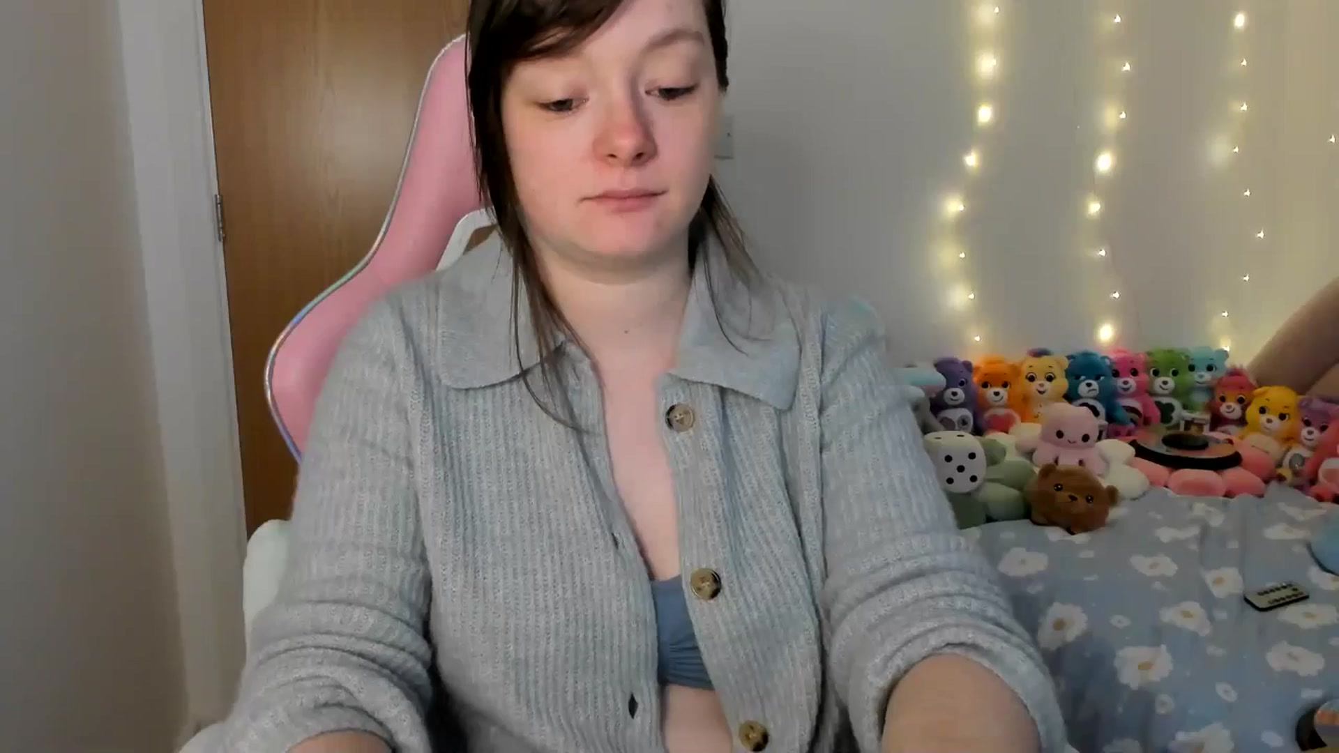 Gallery image thumbnail from JessieBear_'s myfreecams stream on, 01/27/2025, 17:16 image 16 of 20