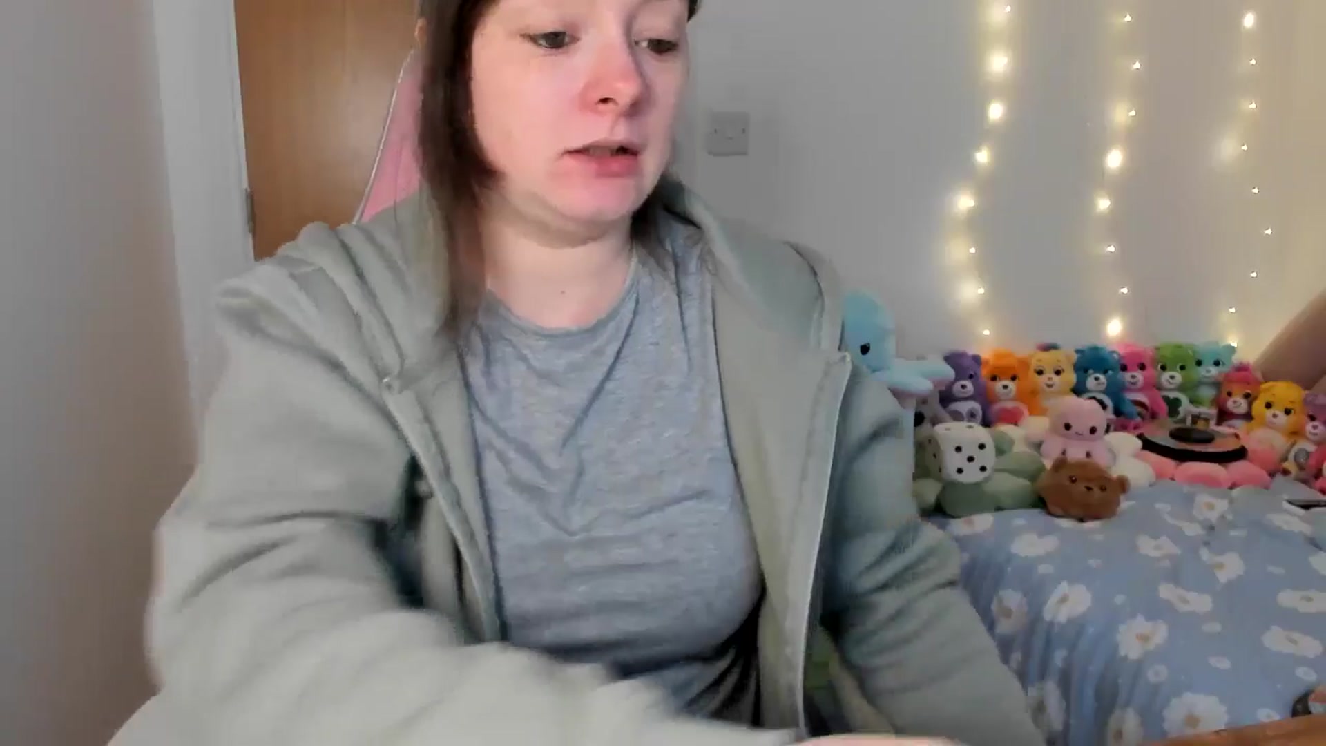 Gallery image thumbnail from JessieBear_'s myfreecams stream on, 01/28/2025, 16:14 image 15 of 20