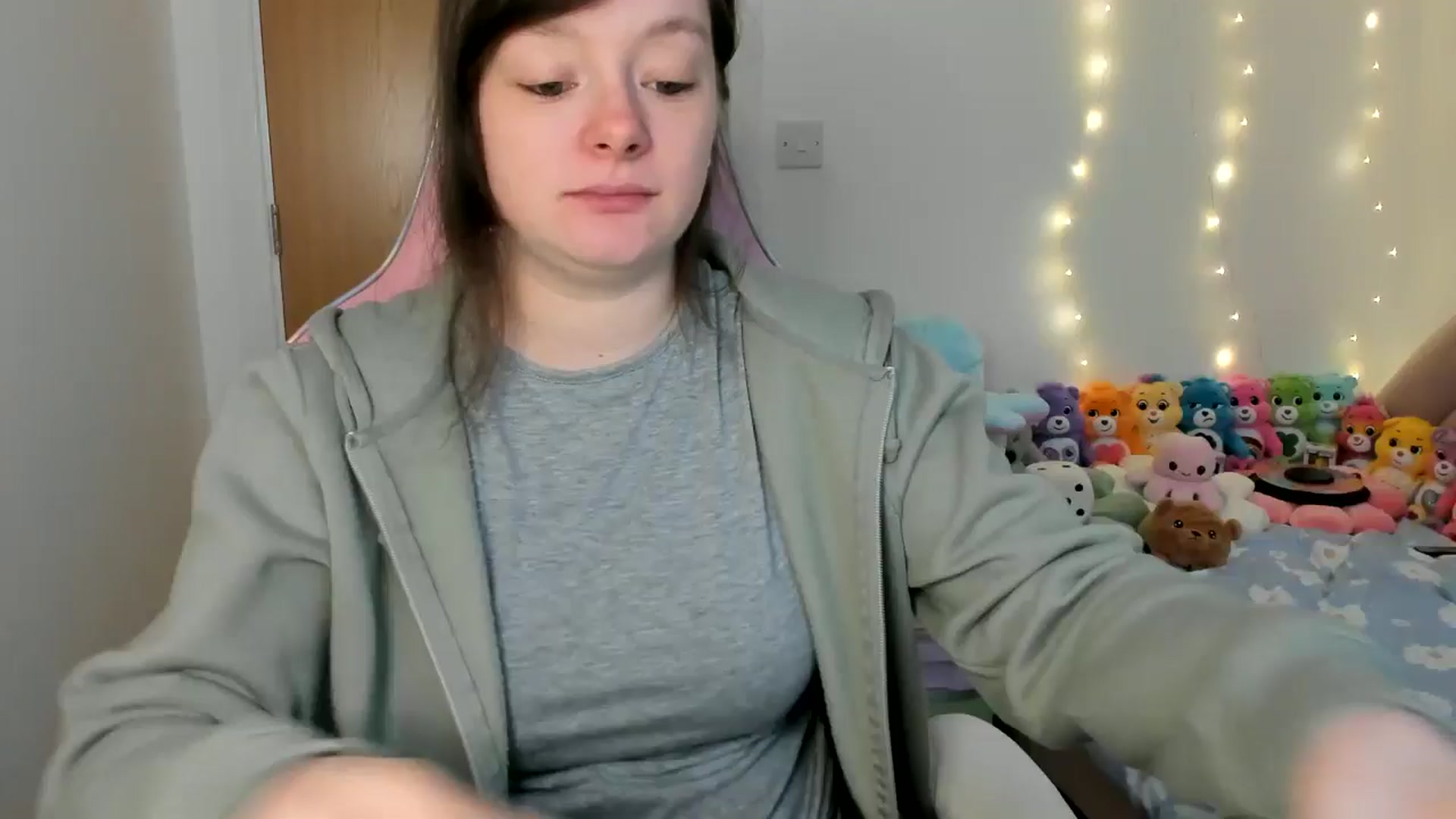 Gallery image thumbnail from JessieBear_'s myfreecams stream on, 01/28/2025, 16:14 image 18 of 20