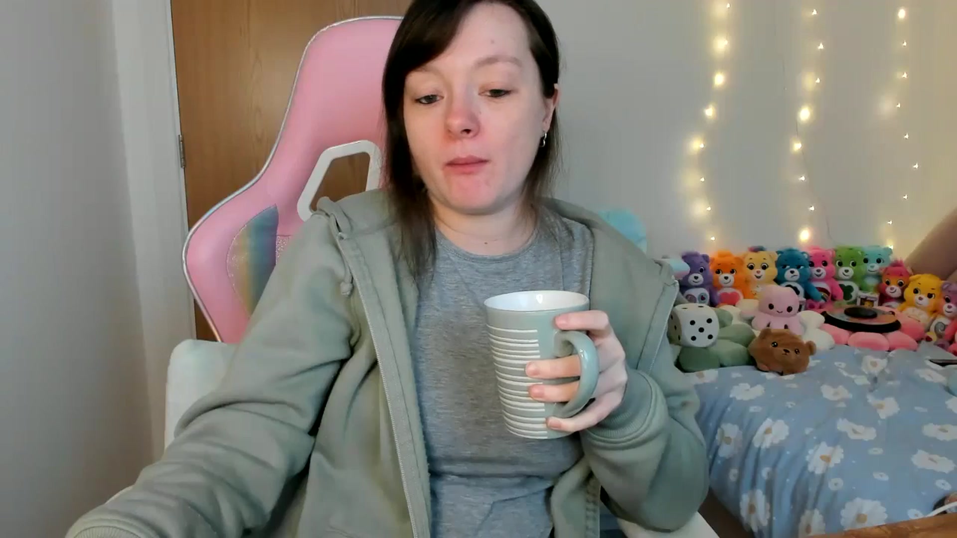Gallery image thumbnail from JessieBear_'s myfreecams stream on, 01/28/2025, 16:14 image 5 of 20